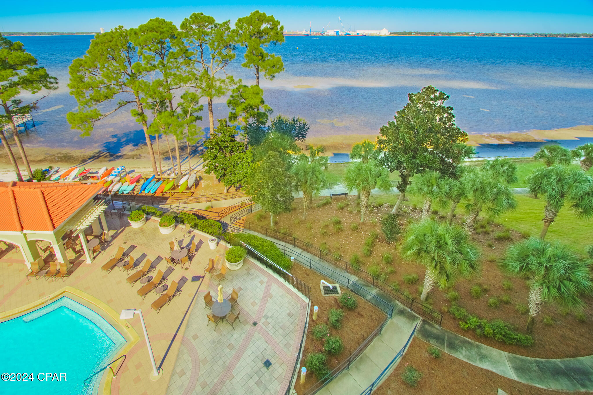 Magnolia Bay Club - Residential
