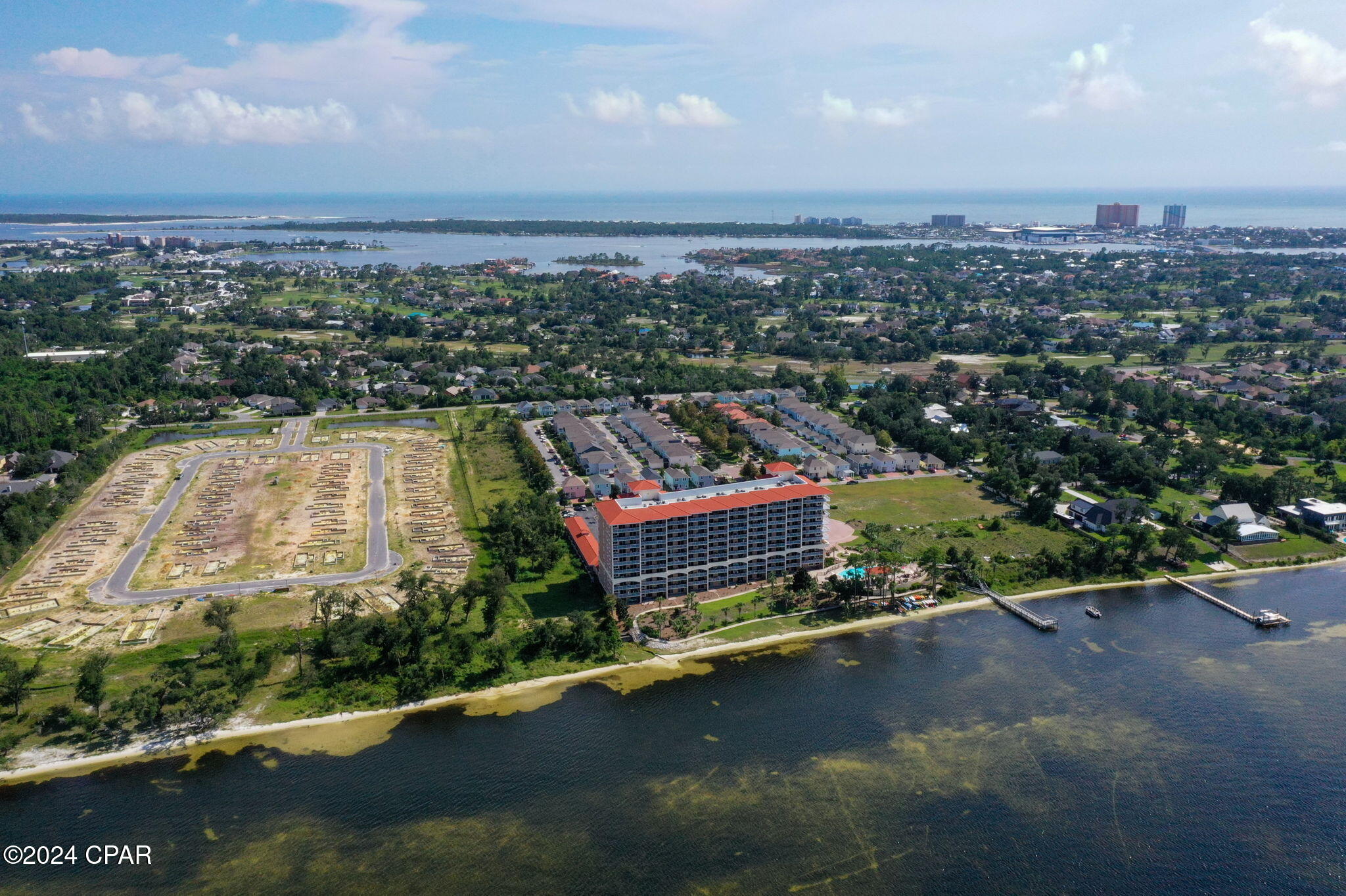 Magnolia Bay Club - Residential