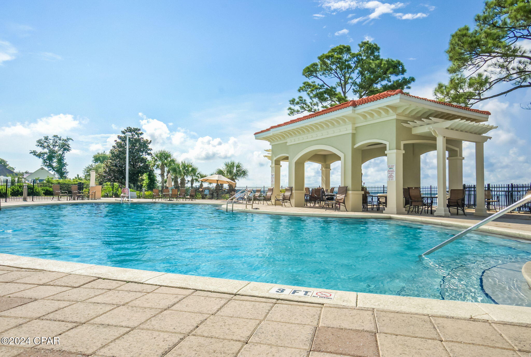 Magnolia Bay Club - Residential