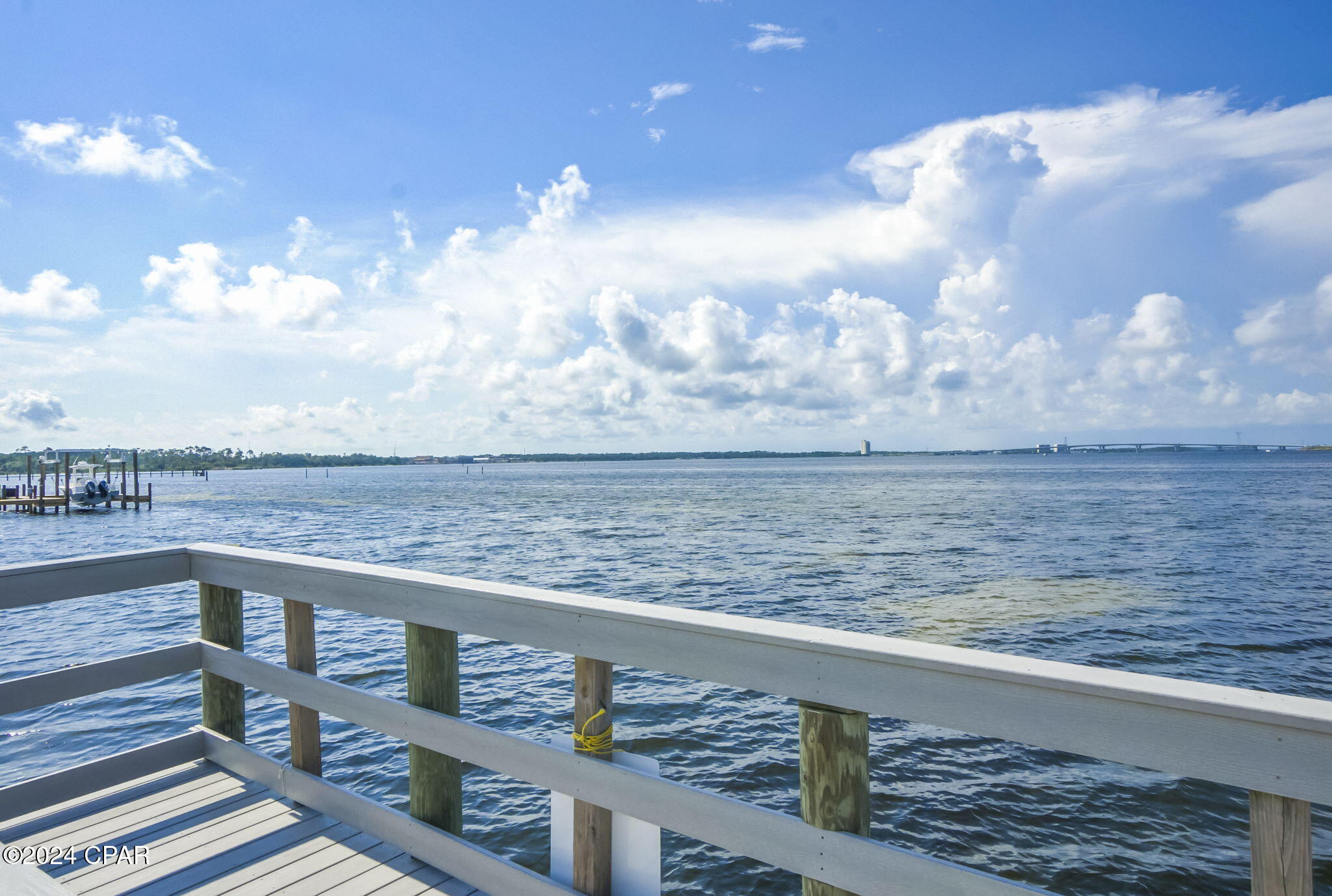 Magnolia Bay Club - Residential