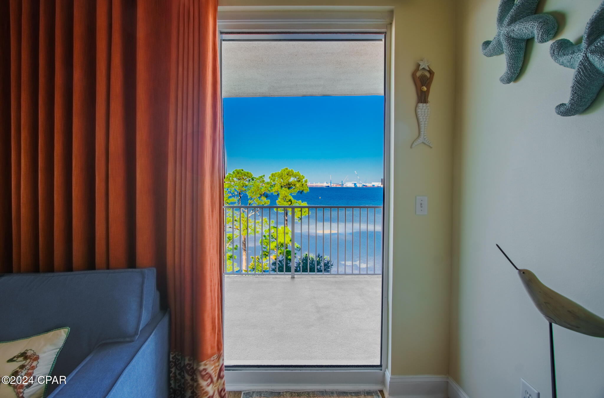 Magnolia Bay Club - Residential