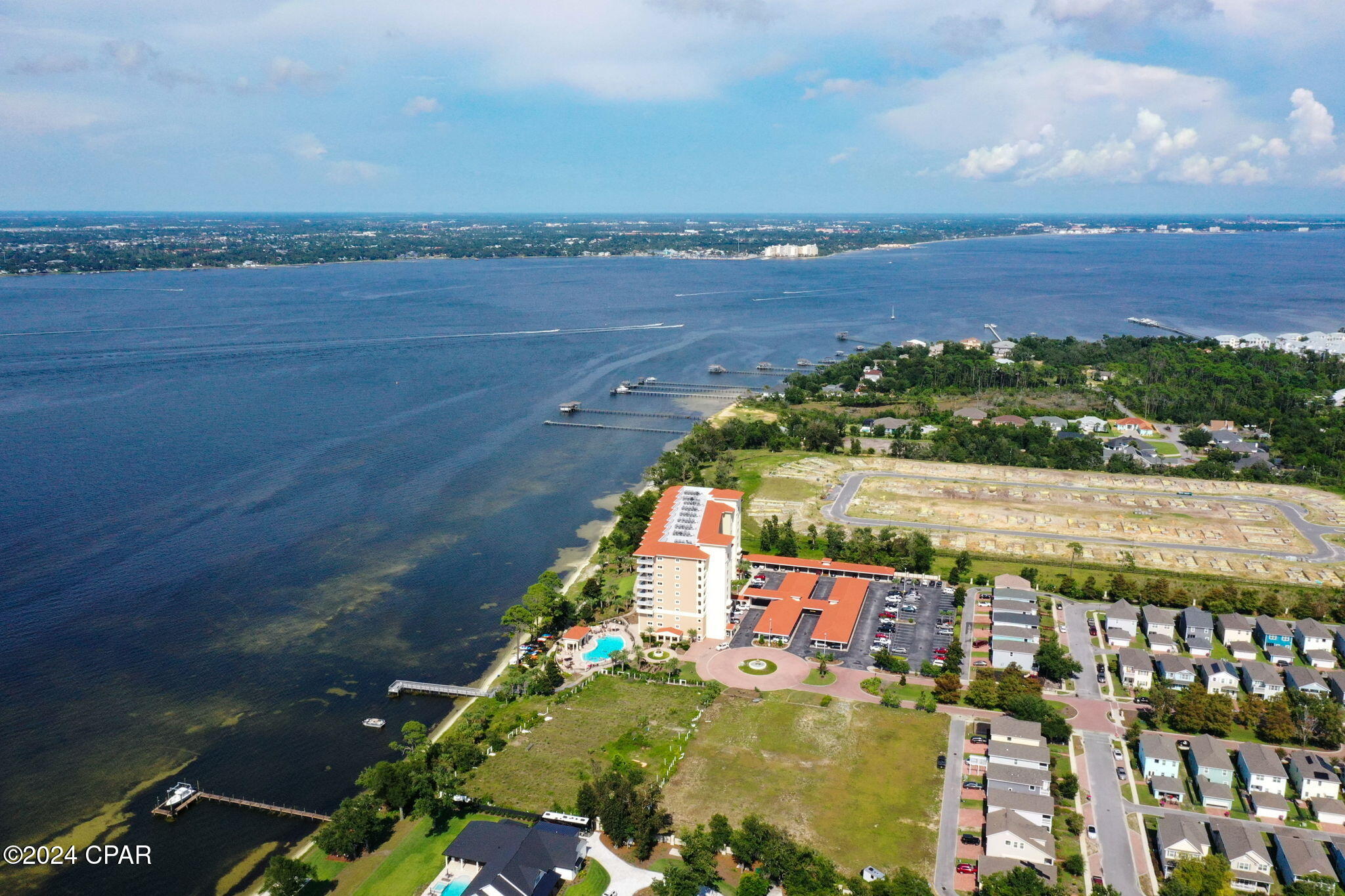 Magnolia Bay Club - Residential