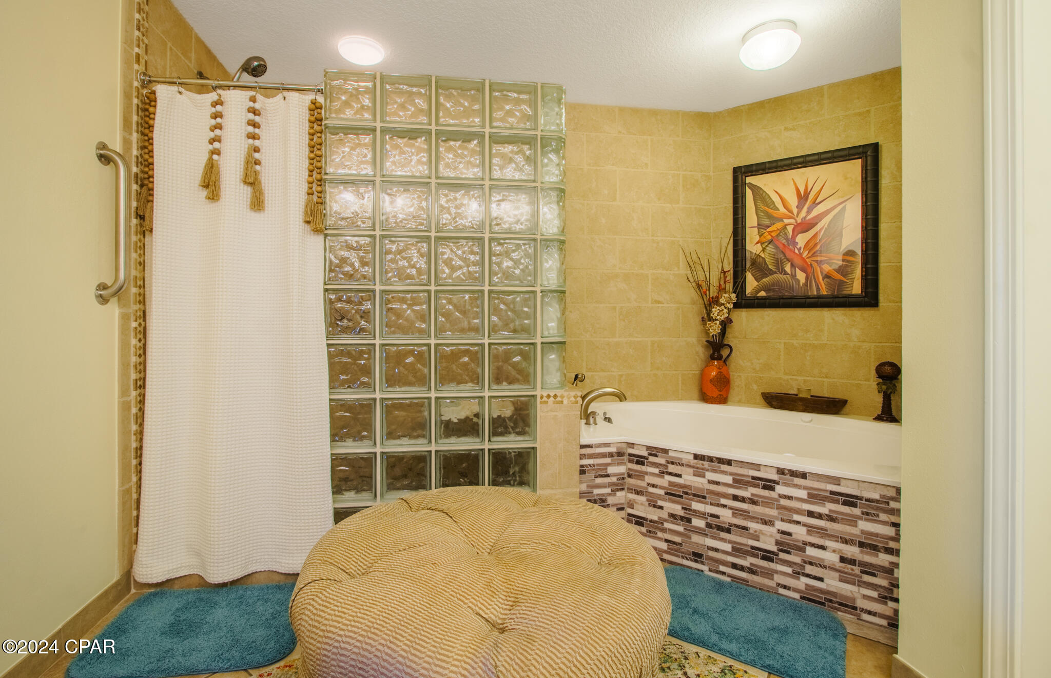 Magnolia Bay Club - Residential
