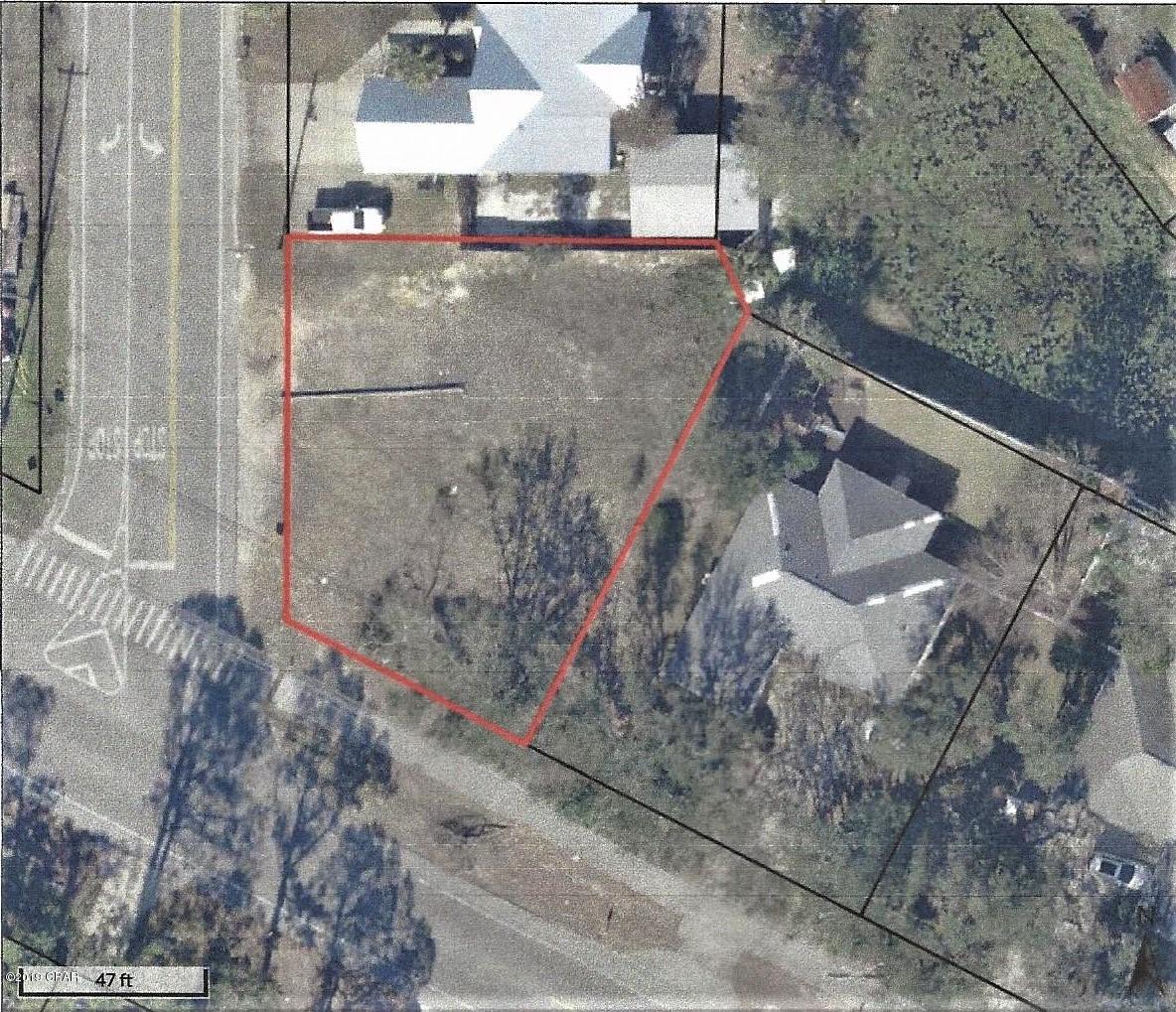 Perfect piece of land to build your dream home on the beach, ***NO FLOOD INSURANCE REQUIRED***a stones throw from the water. YOu have frontage on Both N Lagoon and Laurie Ave. Close to all the shopping, entertainment and restaurants you would even need. Public boat ramp is not to far, about 2 miles from Captain Anderson's Marina and Treasure Island Marina if you have a big boat to store. Walmart is just a few minutes ride. Take your Golf Cart to the beach or to the Marina for a trip out to Shell Island