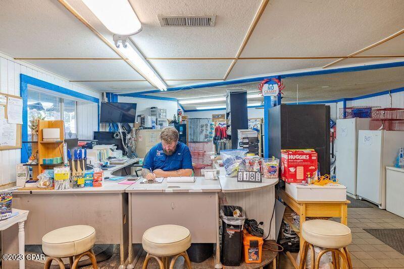 Bayside Park U-1 - Commercial Sale