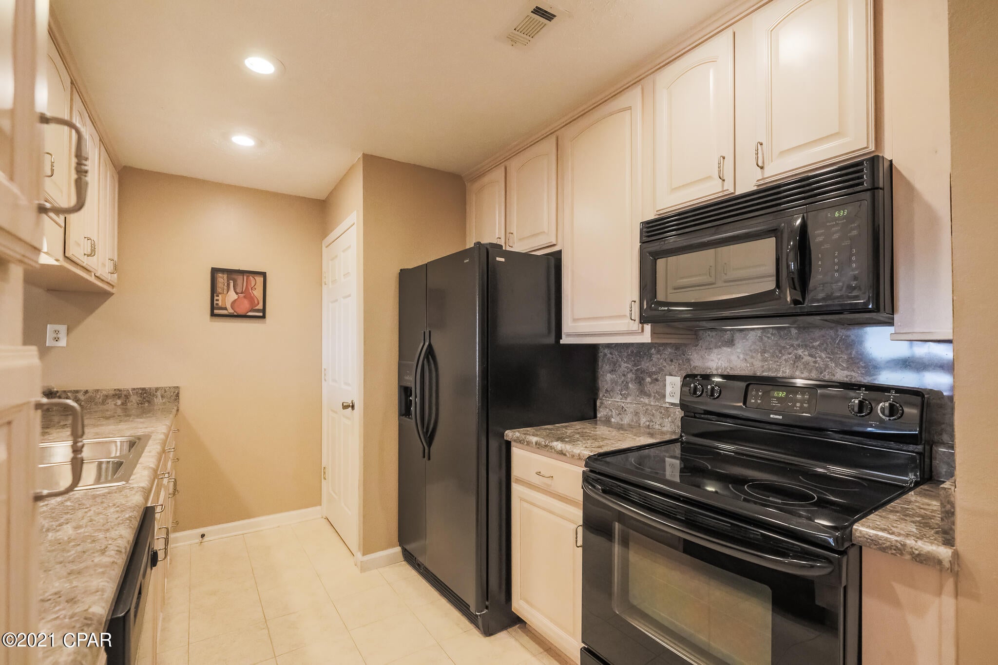 Grand Lagoon Cove Condominium - Residential