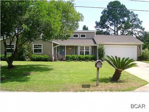 Very nice home with IN-GROUND POOL, ceramic tile, open floor plan, large den and living room, foyer, eat in  kitchen, lots of upgrades, 2-car garage, privacy fenced back yard and sprinkler system.