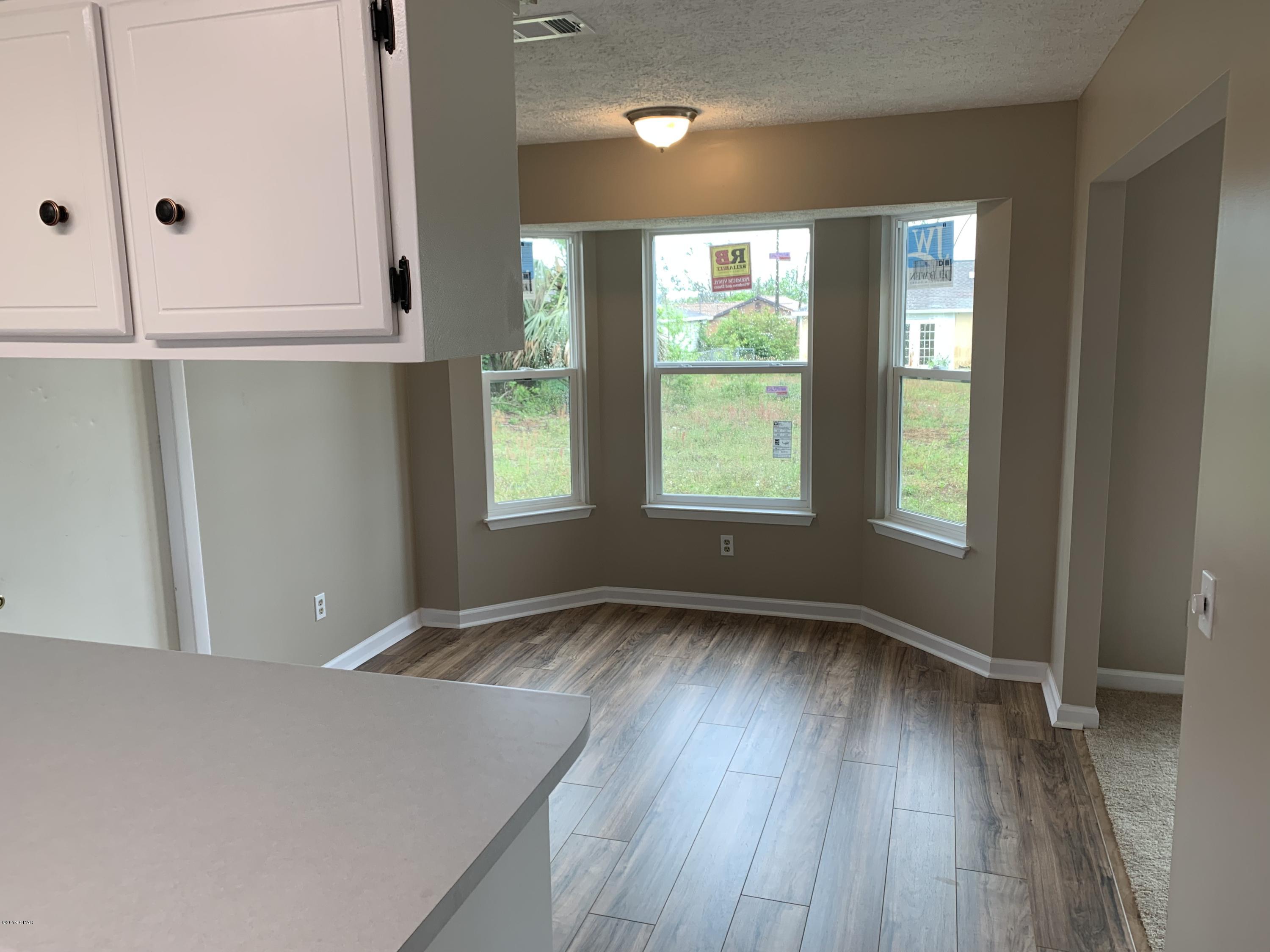 Towne & Country Lake Estates - Residential Lease