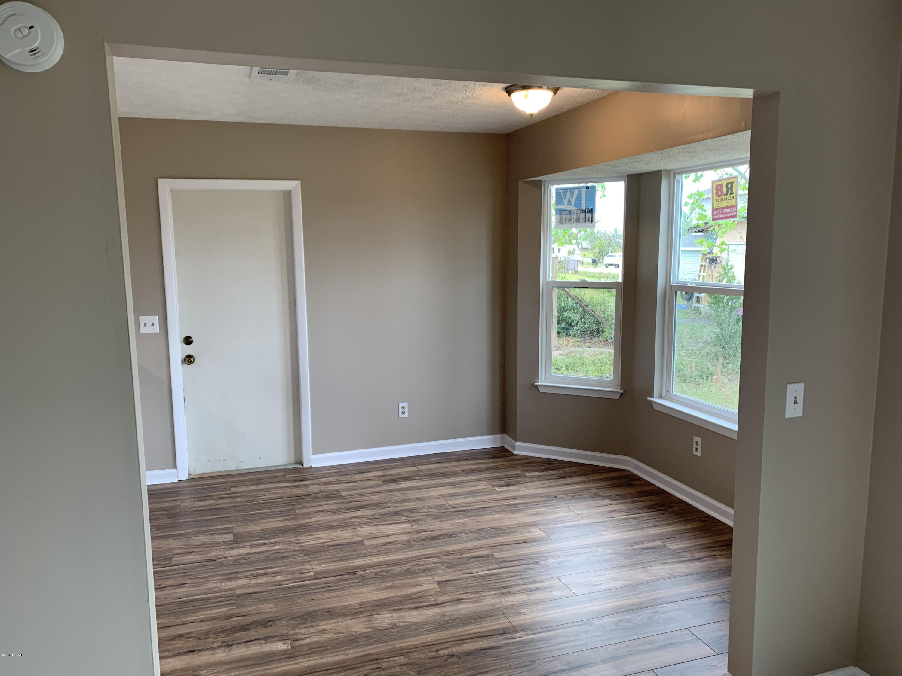 Towne & Country Lake Estates - Residential Lease