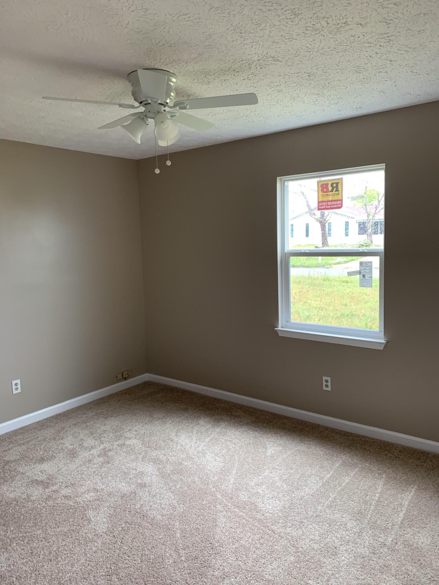 Towne & Country Lake Estates - Residential Lease