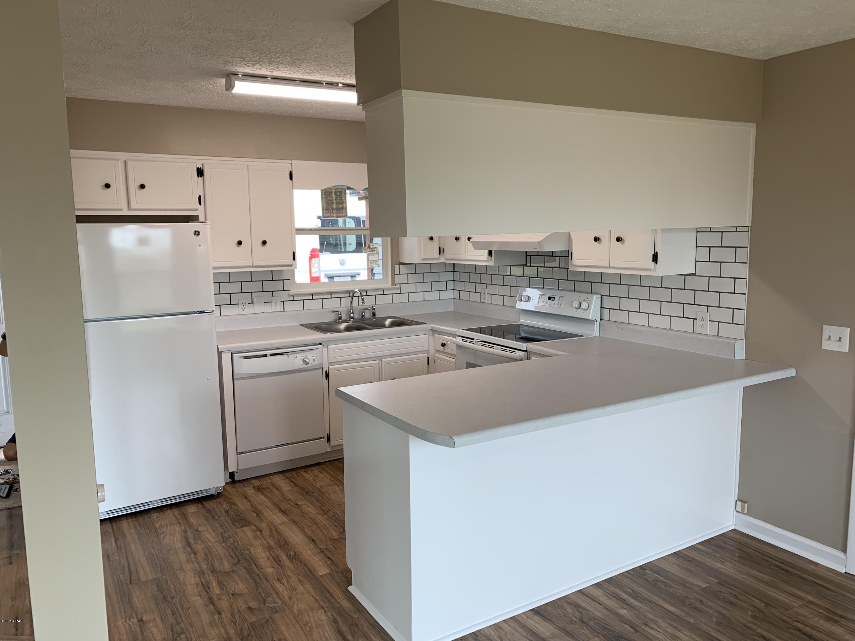 Towne & Country Lake Estates - Residential Lease