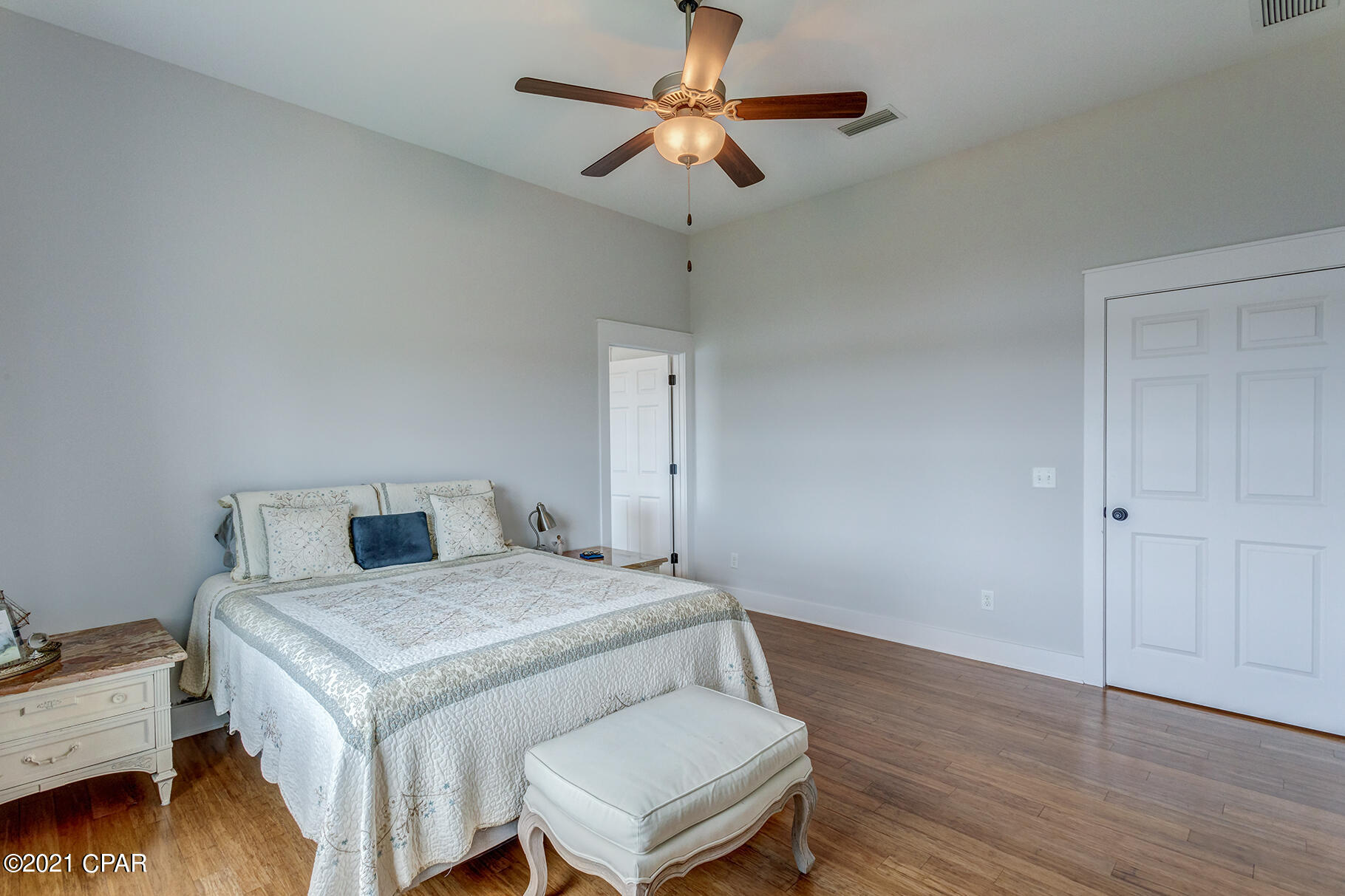 College Point 1st Add - Residential