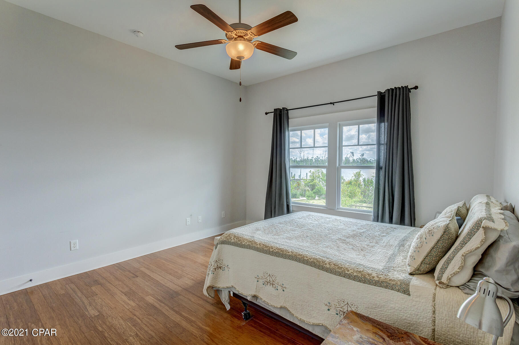 College Point 1st Add - Residential