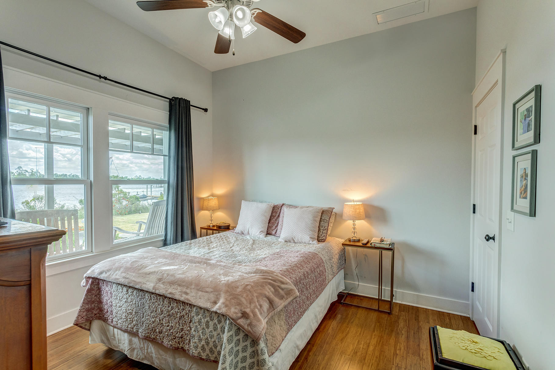 College Point 1st Add - Residential