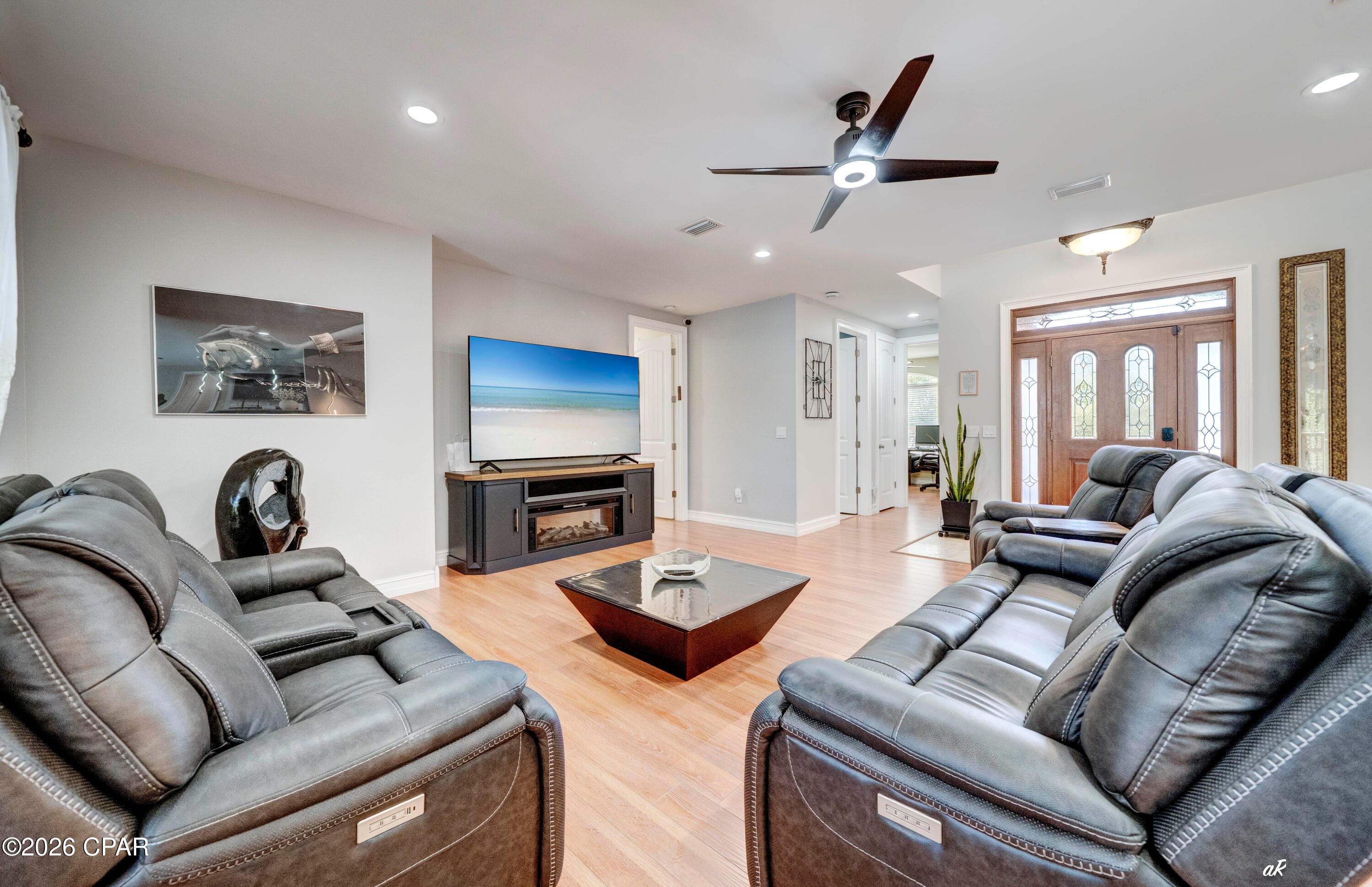 Colony Club - Residential