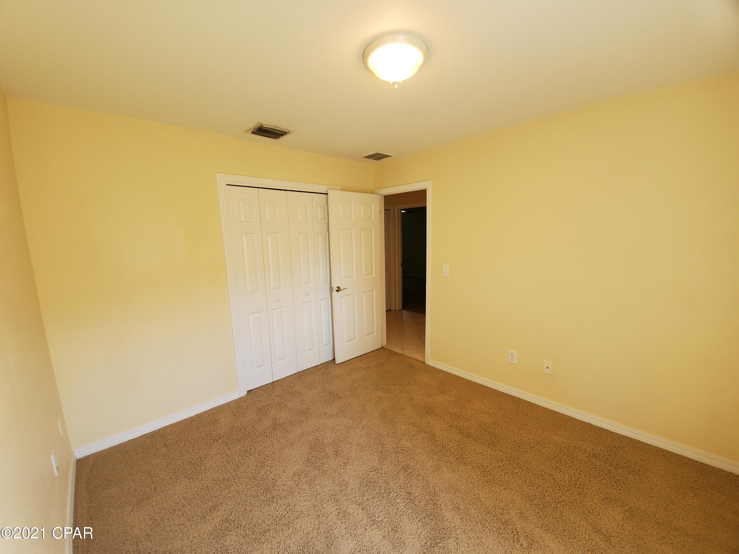 Palm Cove Phase III - Residential Lease