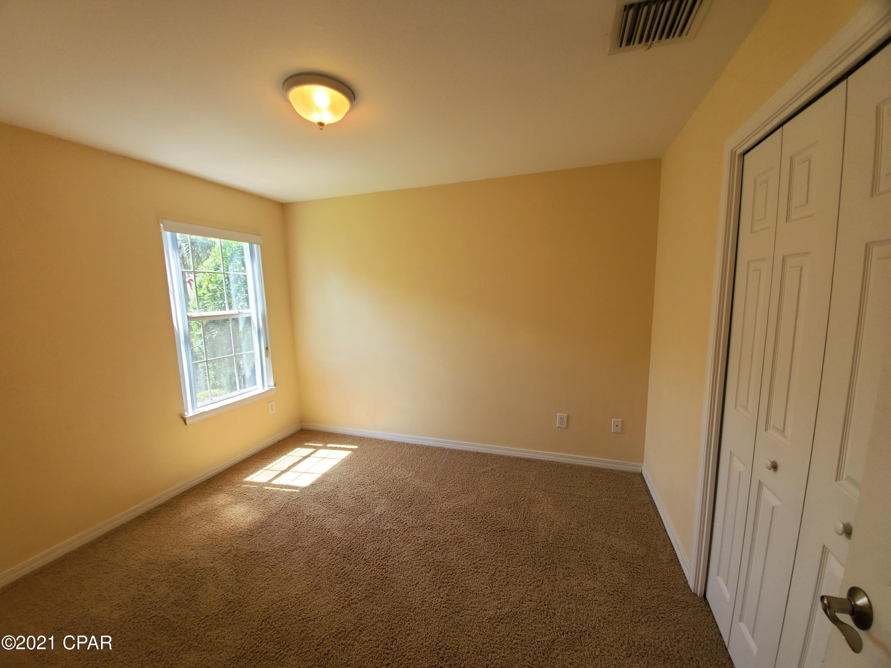 Palm Cove Phase III - Residential Lease