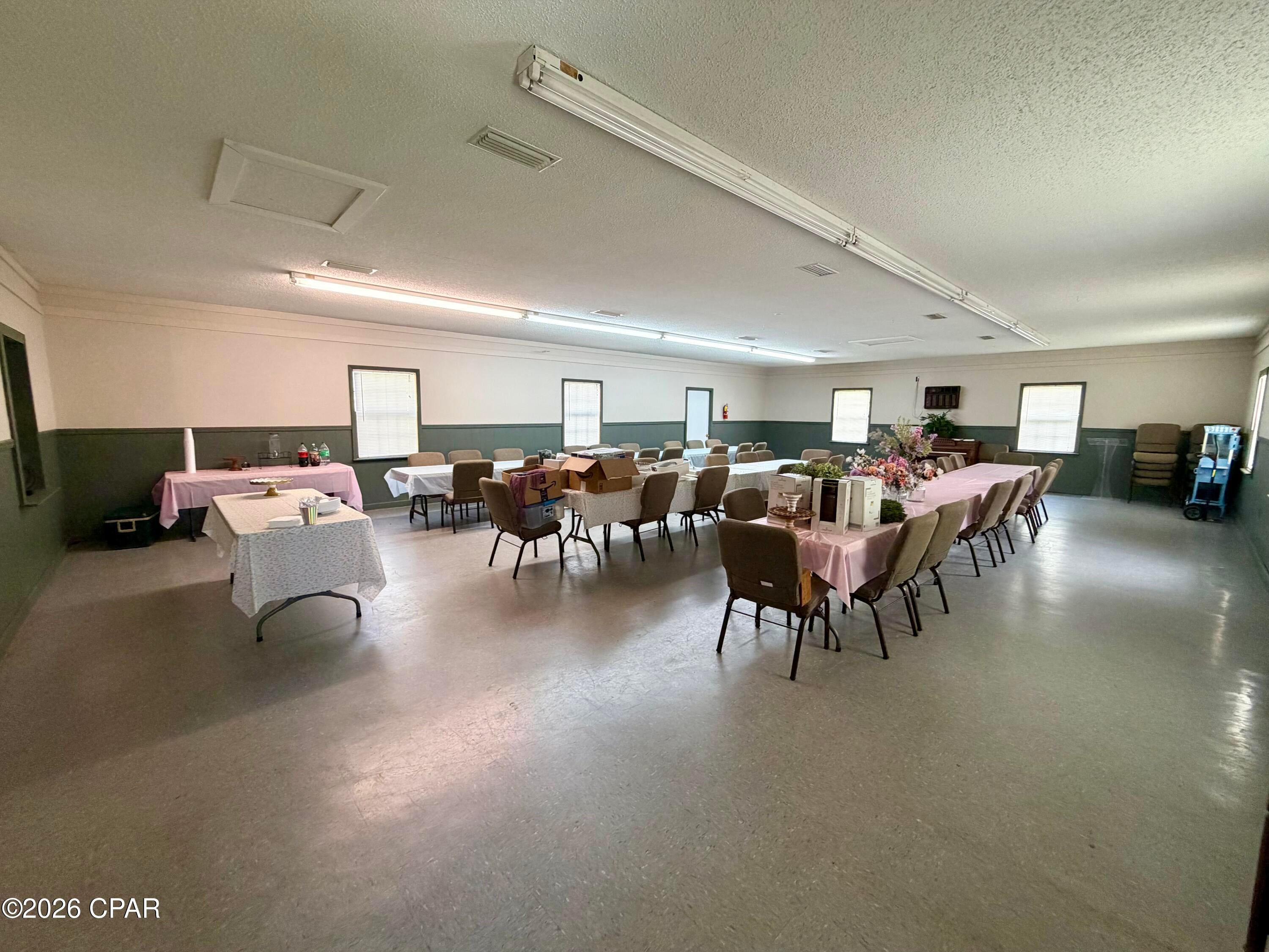 [No Recorded Subdiv] - Commercial Sale
