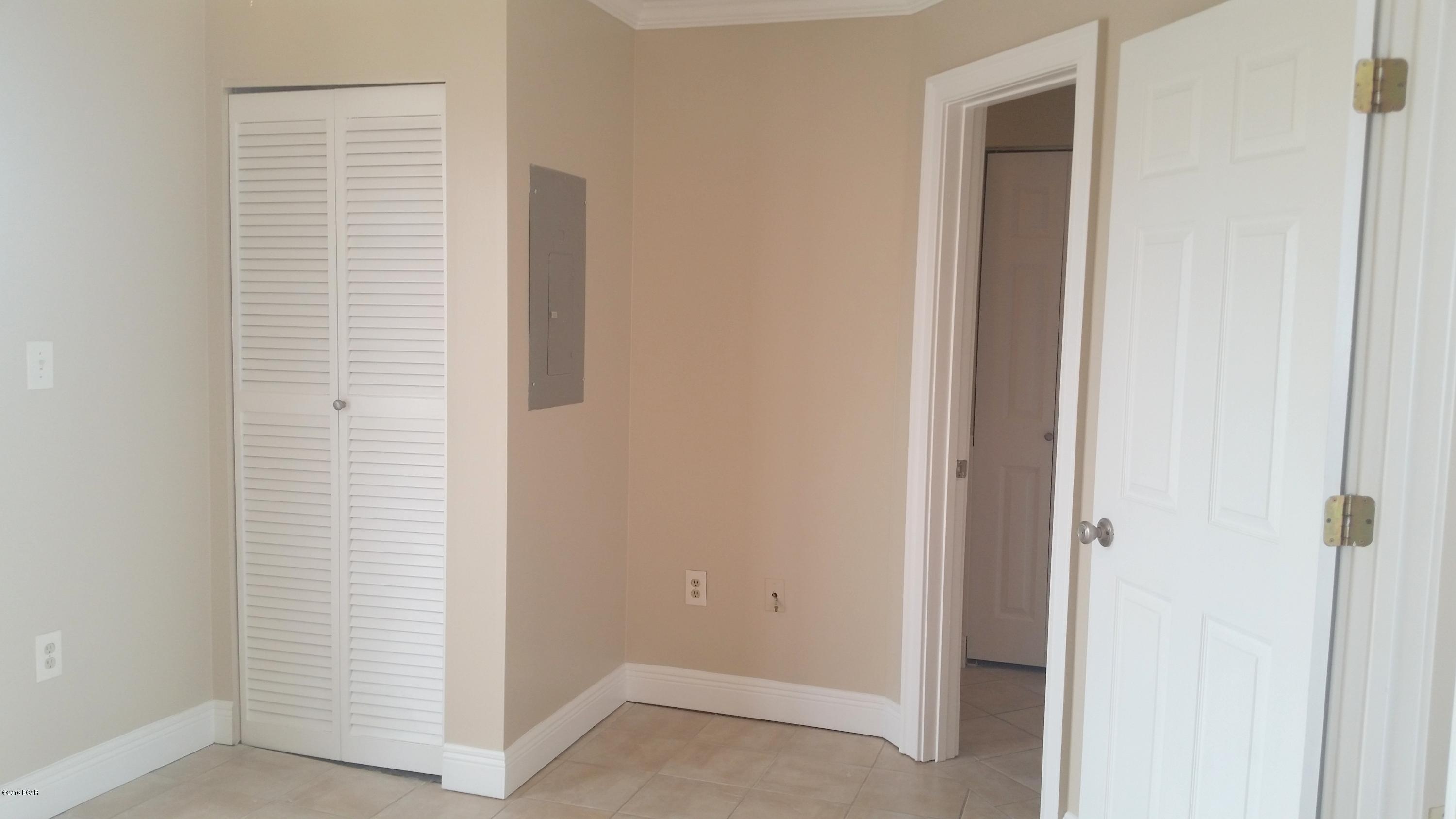 Sand Castles West 1 - Residential Lease