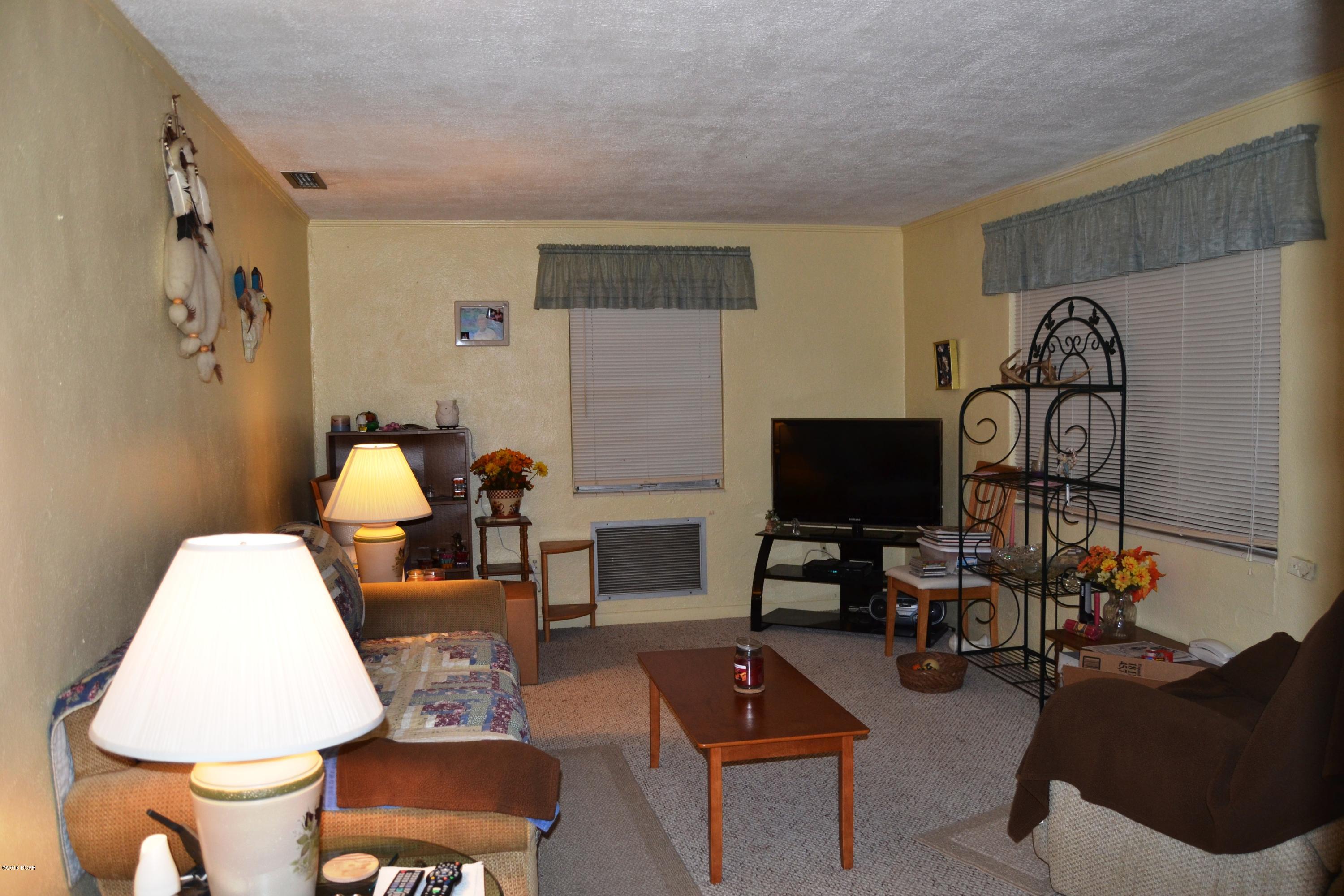 Bay Park Manor - Residential