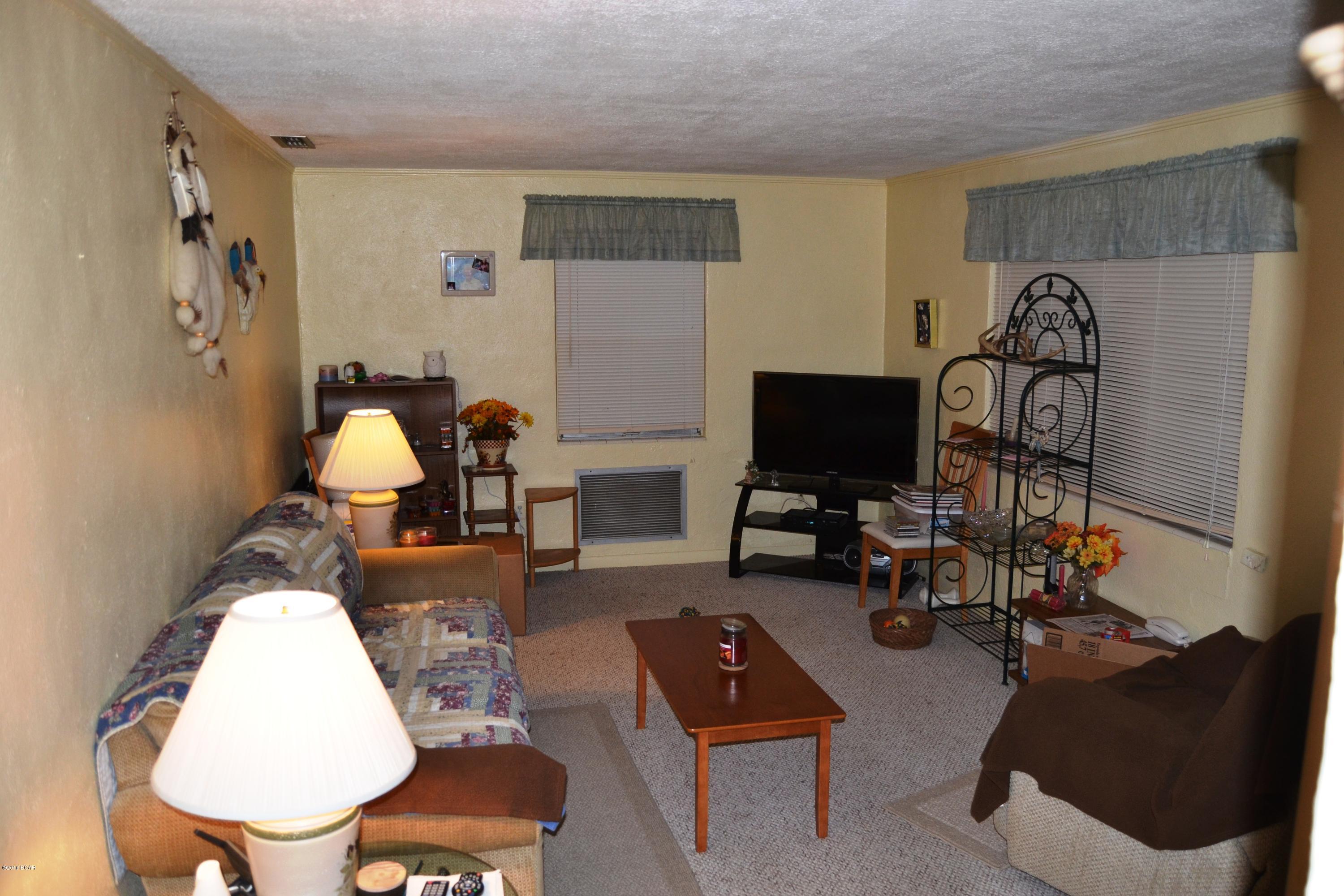 Bay Park Manor - Residential