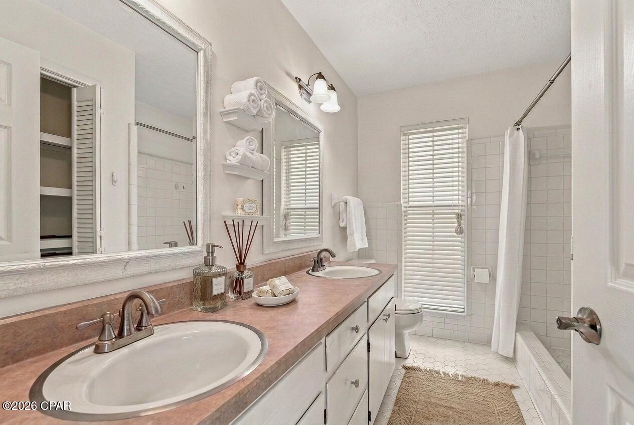 Island View Estates - Residential