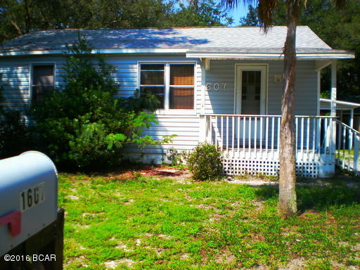 This home has been remodeled and is now a 3 bedroom 1 1/2 bath. New Paint, new carpet and the kitchen has been remodeled. It is located in central St. Andrews area, convenient to Panama City Mall and great eating establishments. This home has a fenced yard, a car port, and W/D hookups.