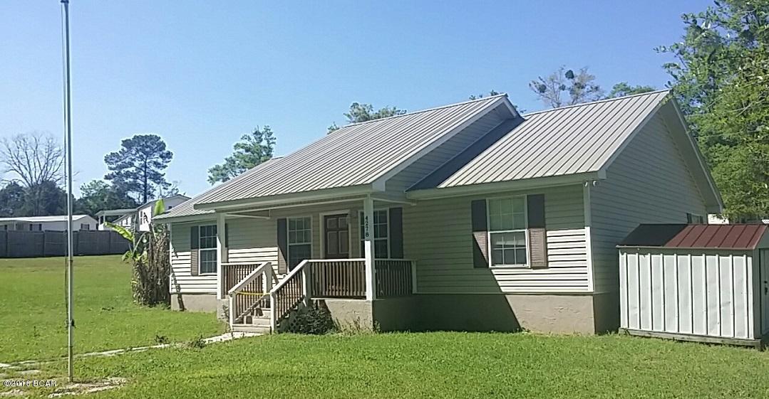 **Multiple Offers exist. Please submit highest and best offer by Monday April 18, 2016 by 10AM CST ..****REDUCED** Nice home just outside city limits of Mariana FL . Home sits on over half acre of land and features split floor plan with 3 bedrooms and 2 full baths. Property Sold As-Is.**possible structural issues may exists**