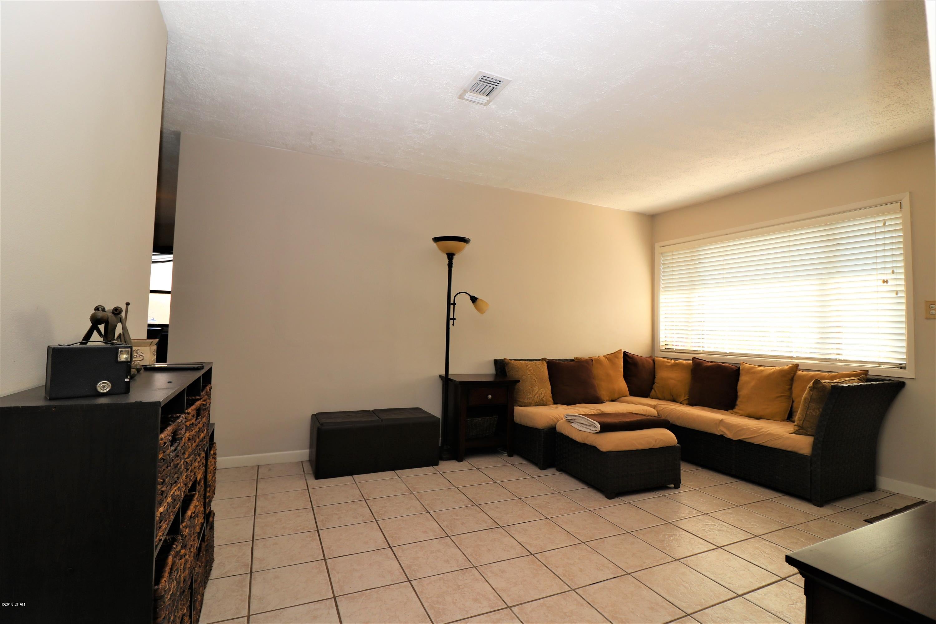 Hentz 1st Add Unit B - Residential