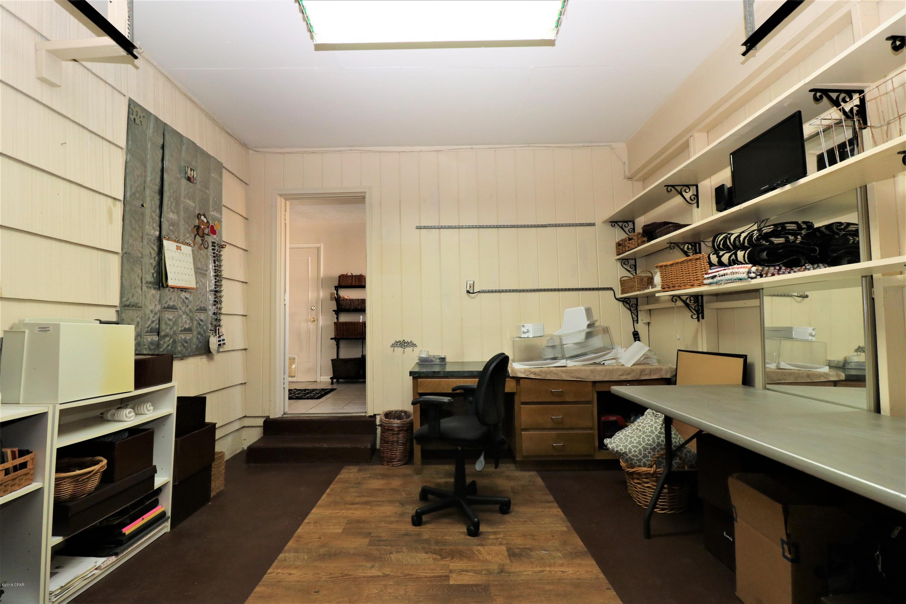 Hentz 1st Add Unit B - Residential