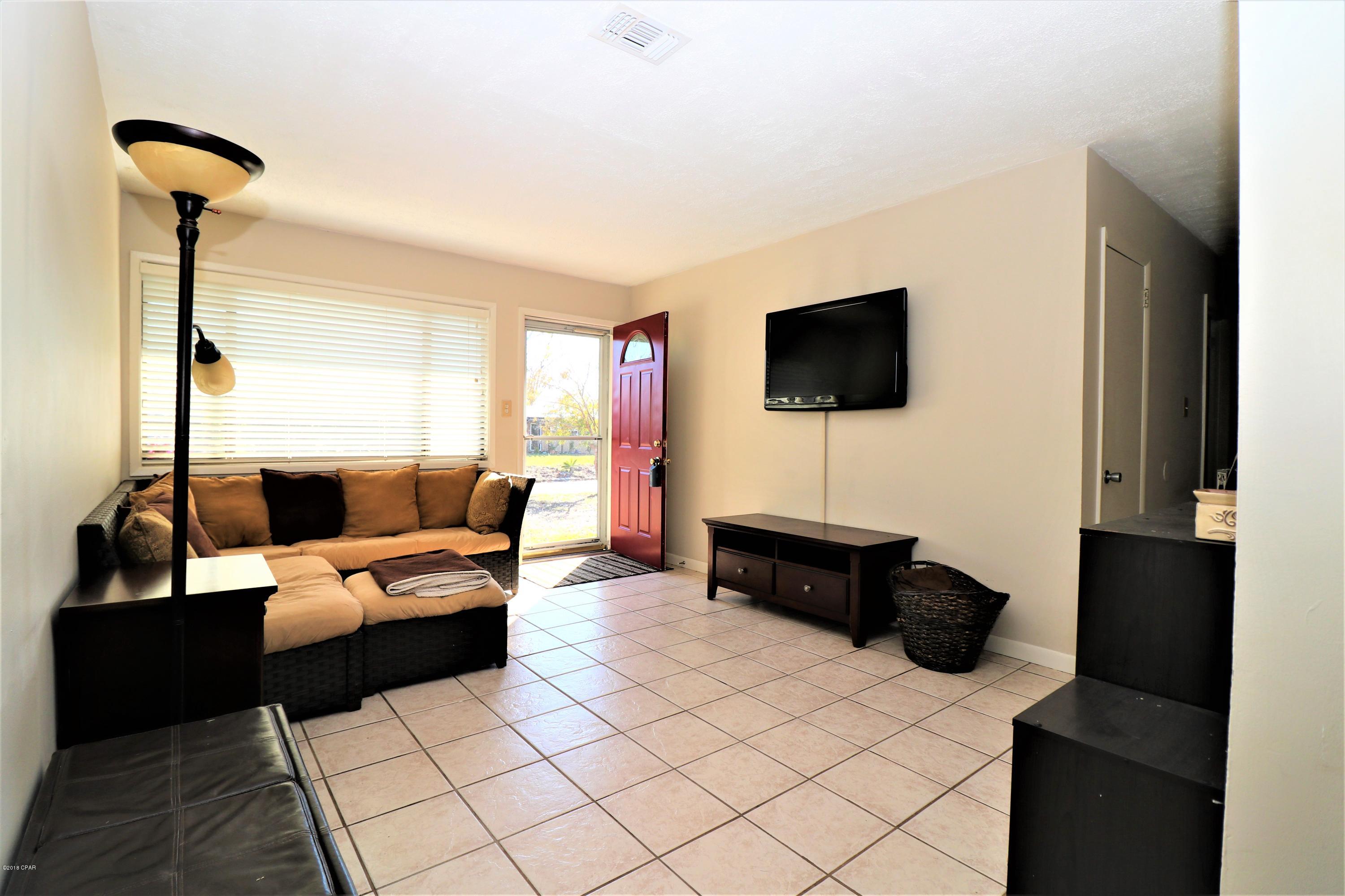 Hentz 1st Add Unit B - Residential
