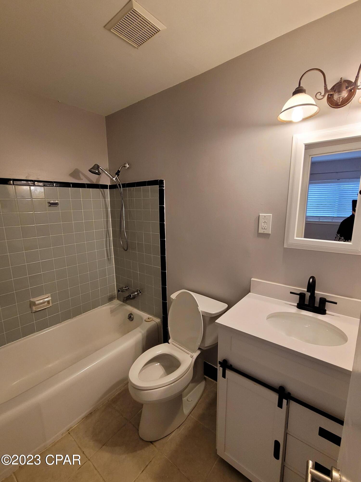 Forest Park 3rd Add - Residential Lease