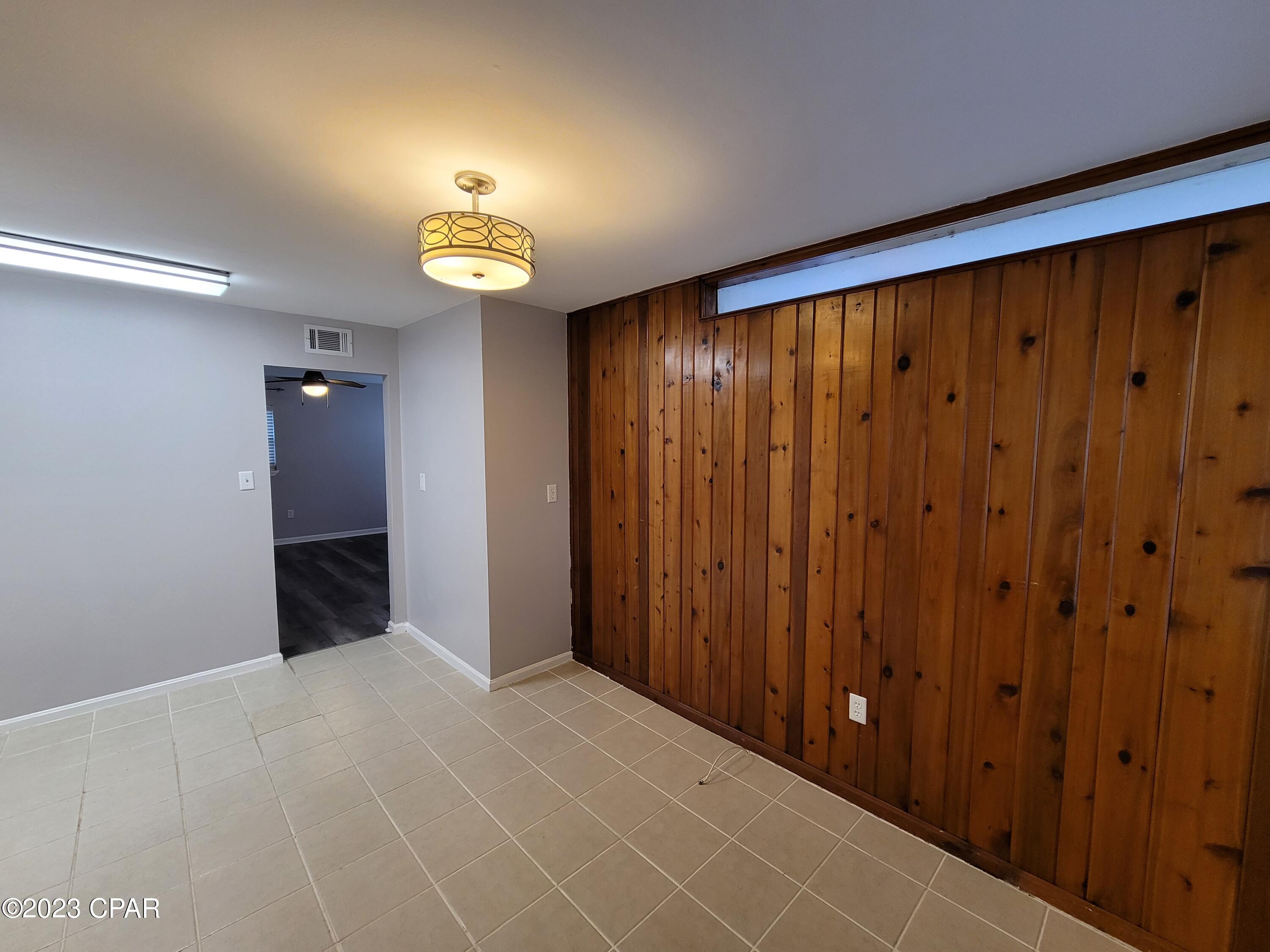 Forest Park 3rd Add - Residential Lease