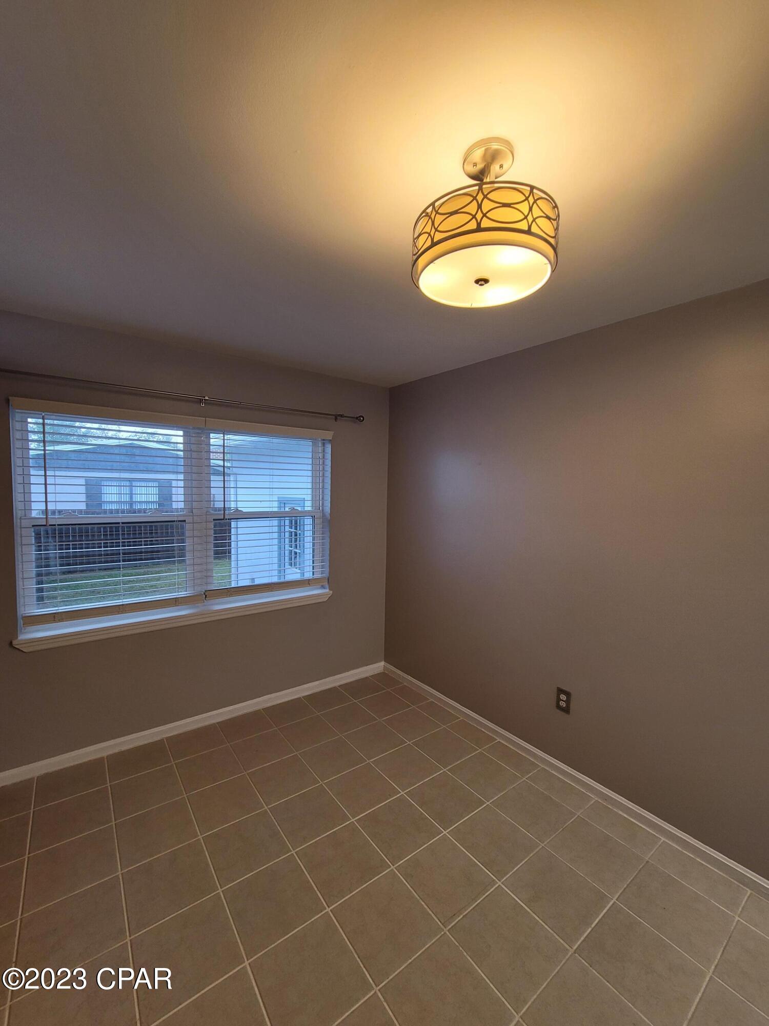 Forest Park 3rd Add - Residential Lease