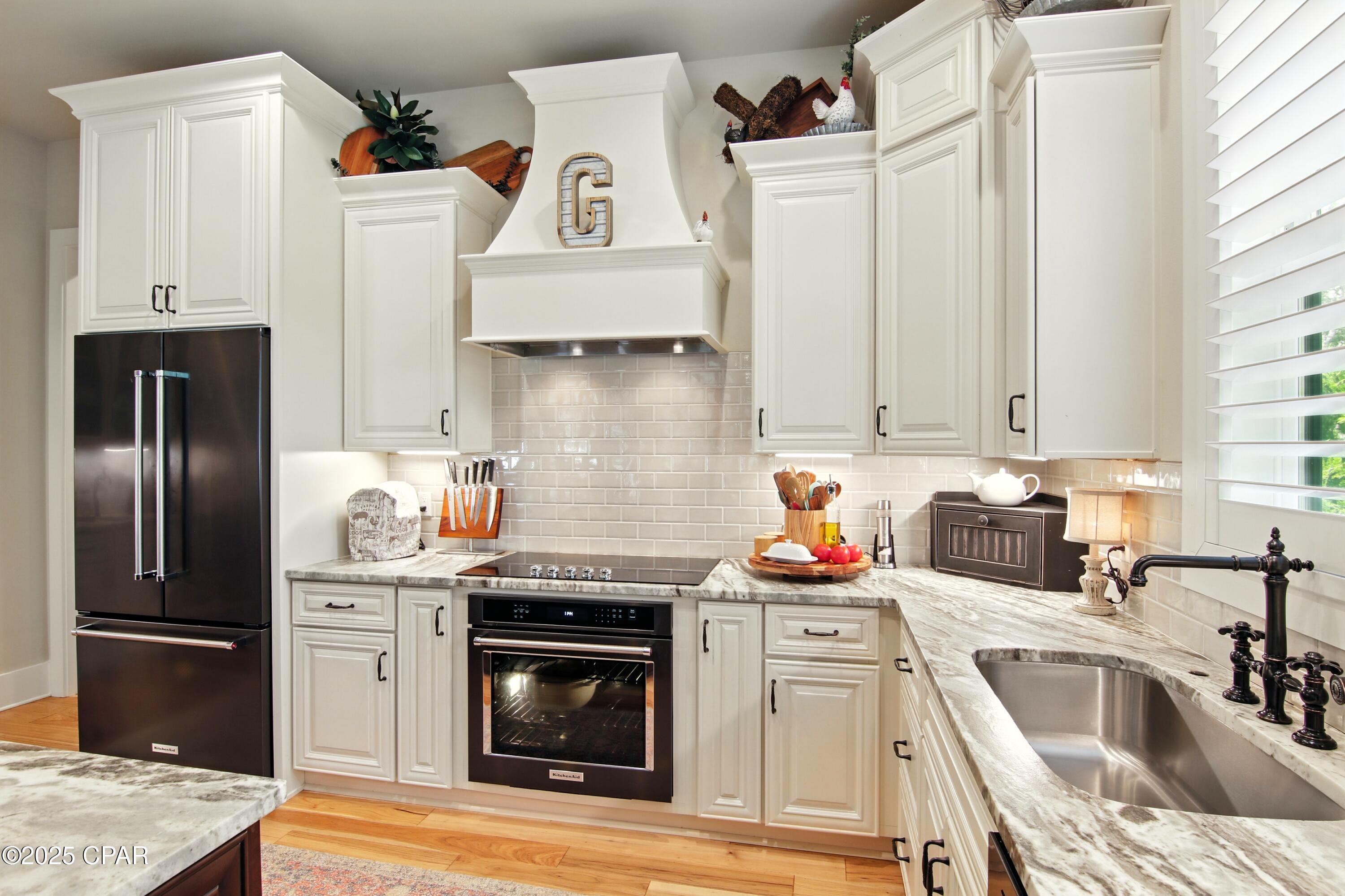 Twin Oaks 1st Add - Residential