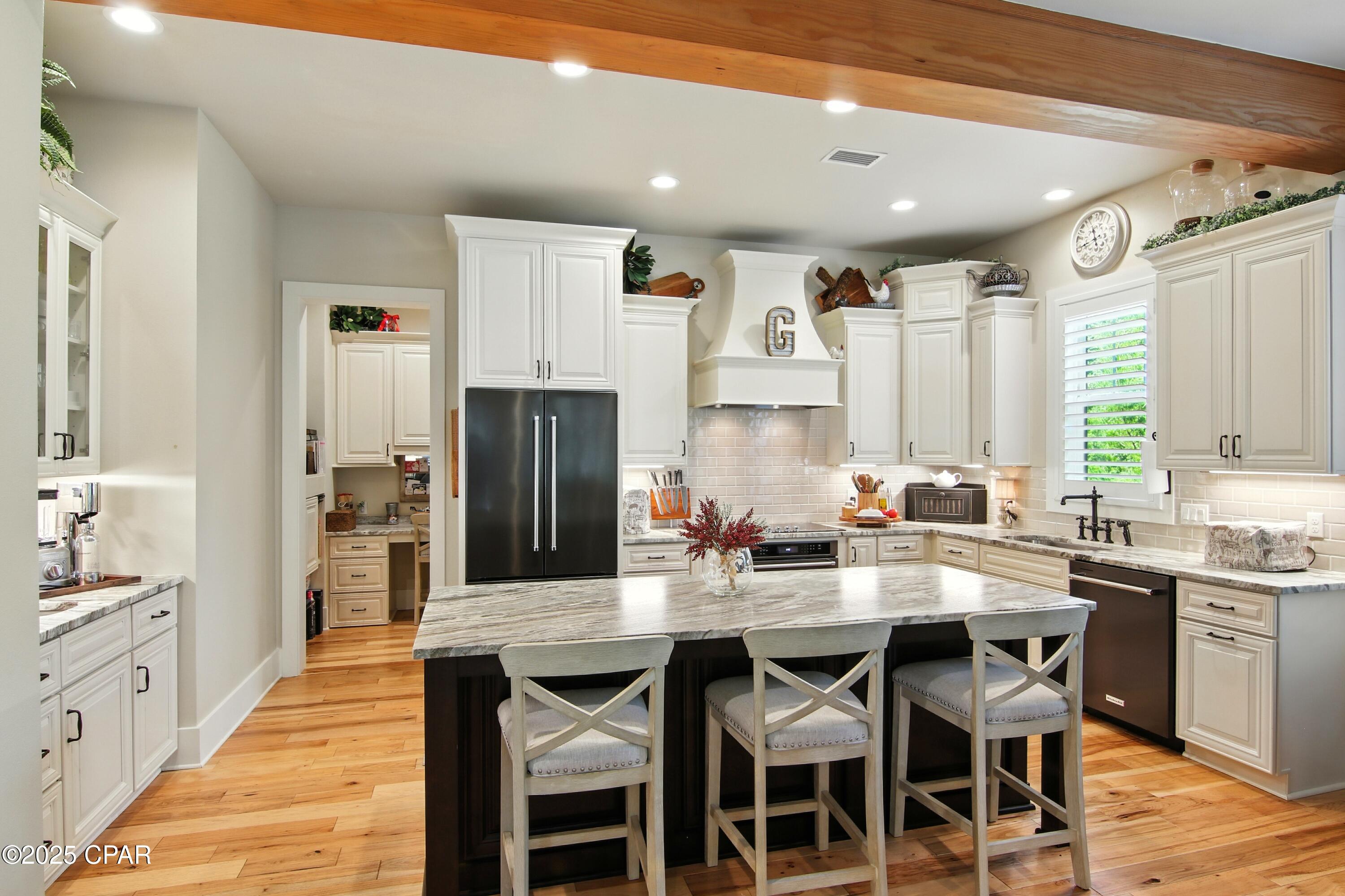 Twin Oaks 1st Add - Residential