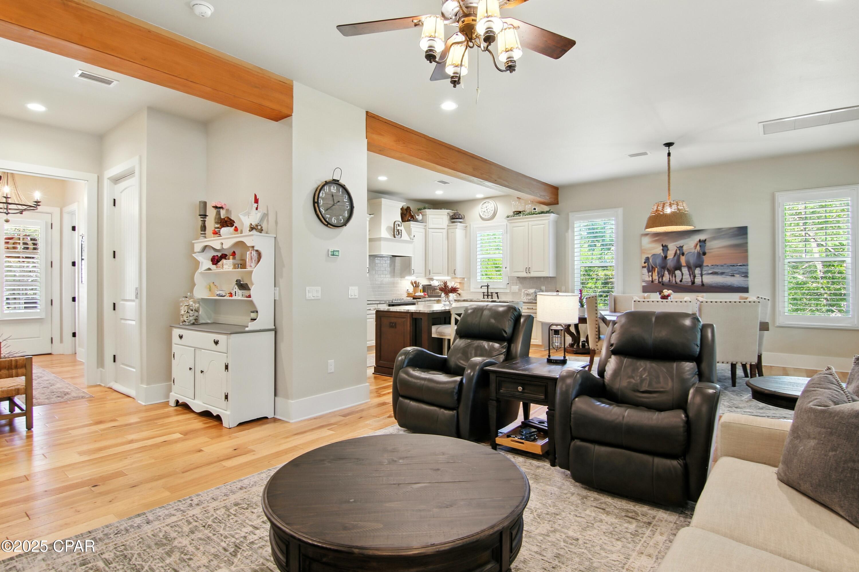 Twin Oaks 1st Add - Residential