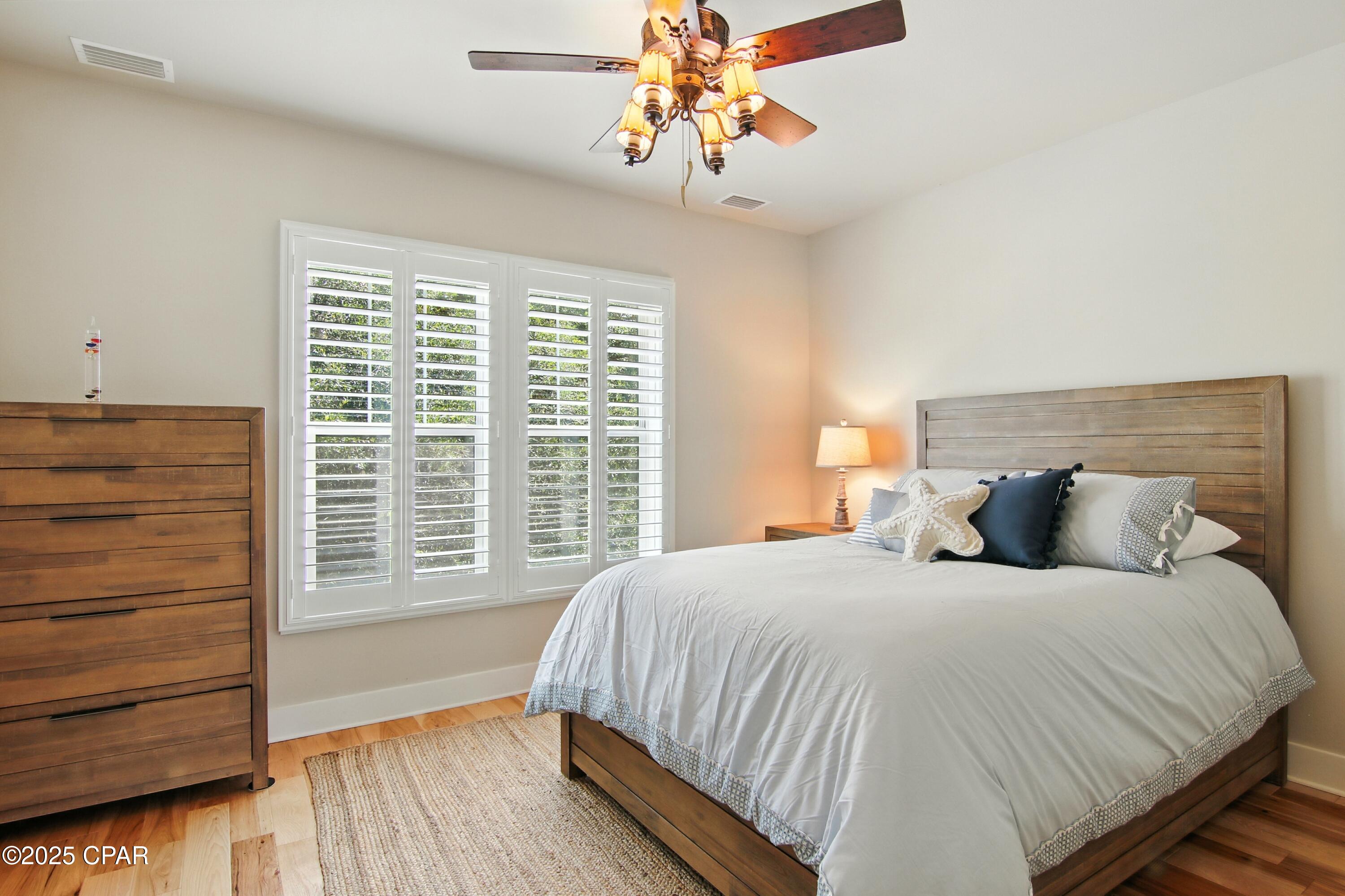 Twin Oaks 1st Add - Residential