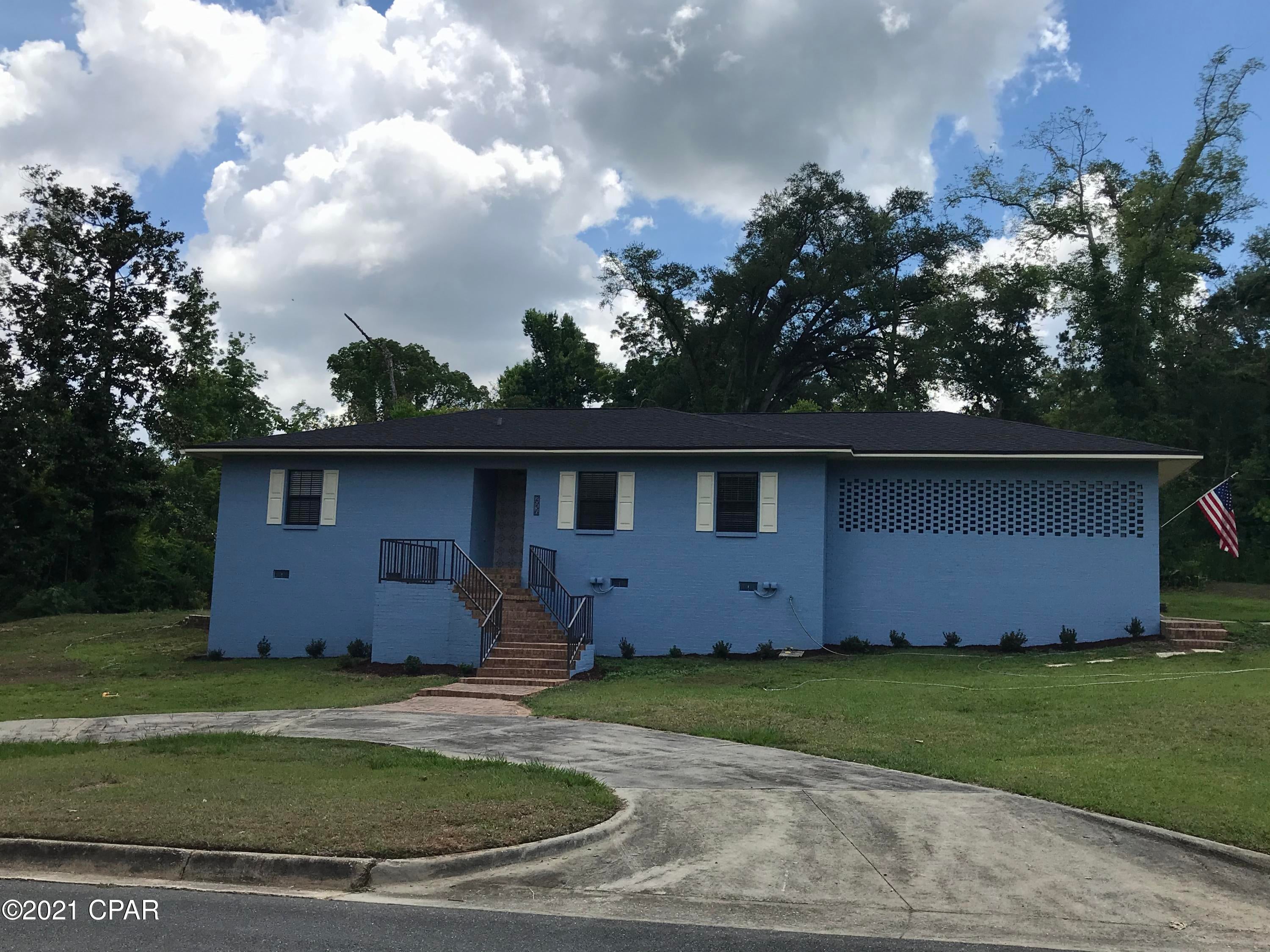 3 BR/2bath home located in the heart of Marianna.  Established neighborhood within walking distance of downtown Marianna & close to shopping, restaurants, & post office.  

Home has been completely renovated.  New water resistant laminate flooring w/higher quality padding, granite countertops, new stove, faucets, refrigerator, & dishwasher, new lighting - all LED, fresh paint, rescreened back porch, cleaned HVAC ductwork & added UV lighting, new shower doors, new toilets.  Extra storage under home on north end.  Home has an ADT security system that an be re-activated by the new buyer.  All interior & lot measurements are estimated.

Looks like a new home inside.  Make an appt. to view today.