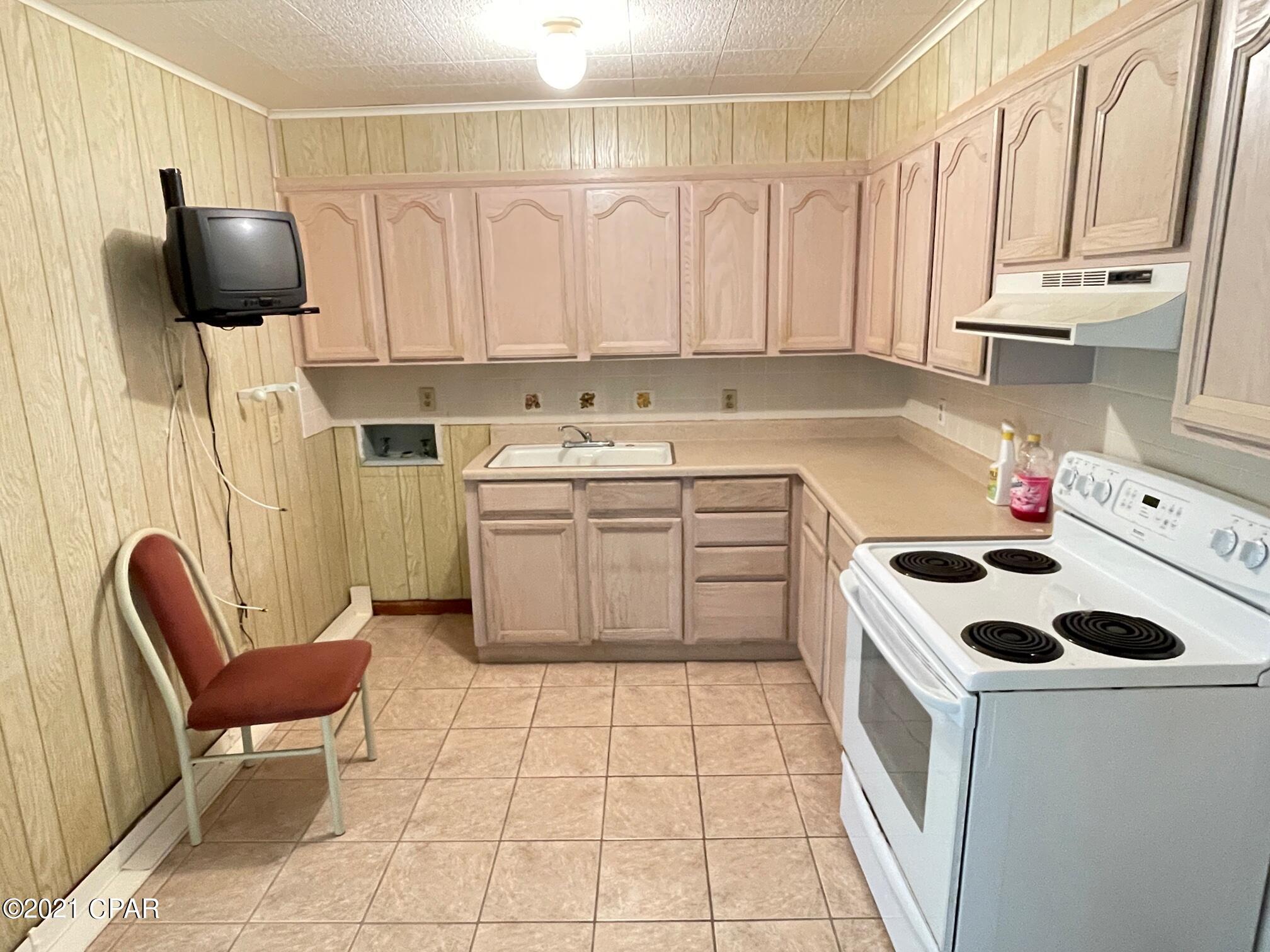 M N Kneeces Replat Pine-Lea - Residential