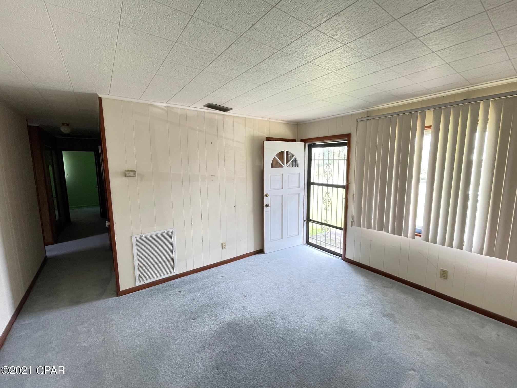 M N Kneeces Replat Pine-Lea - Residential