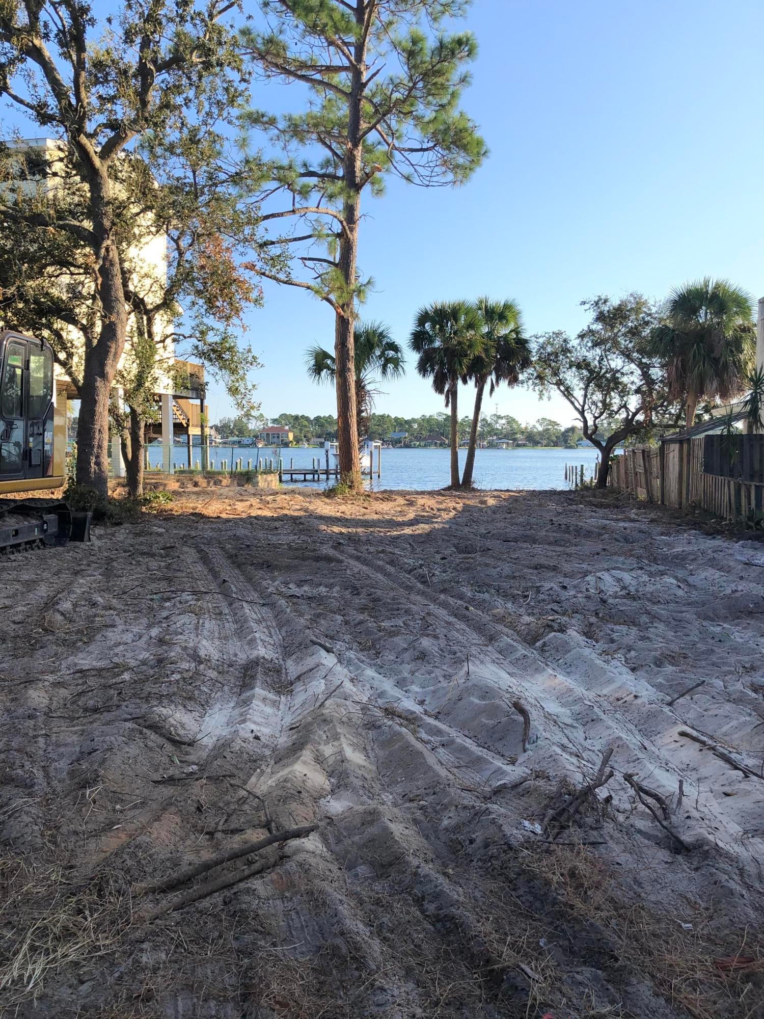 Biltmore Beach 1st Add - Land