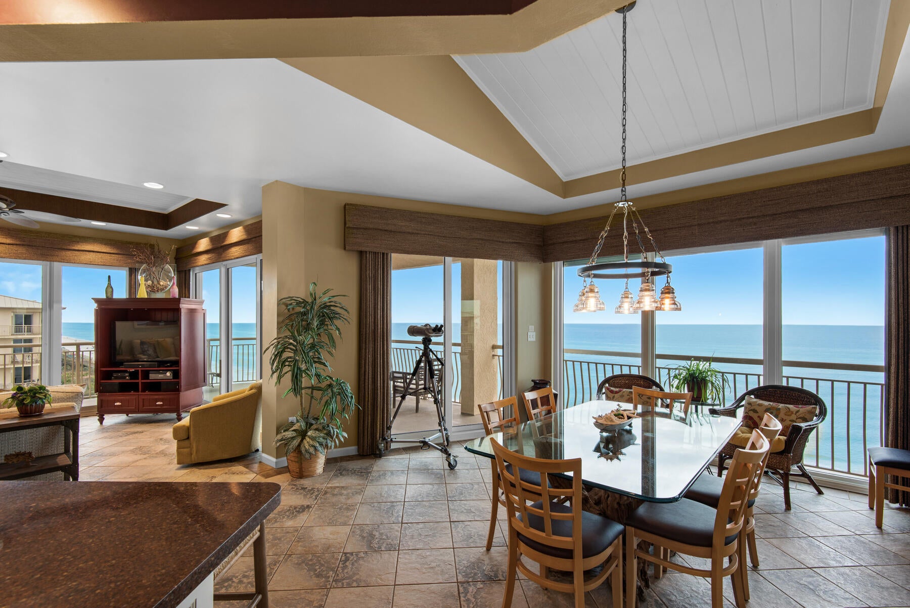 HIGH POINTE RESORT CONDO - Residential