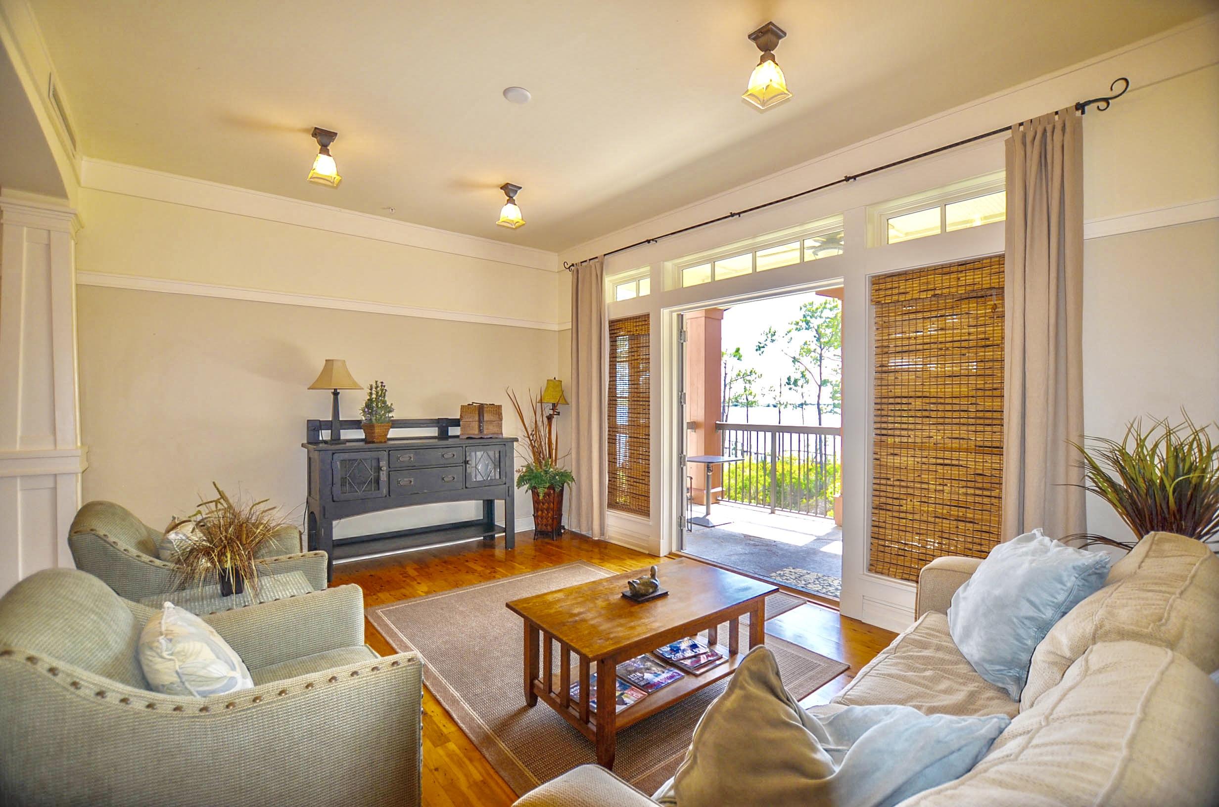 WILD HERON LAKESIDE LODGE - Residential