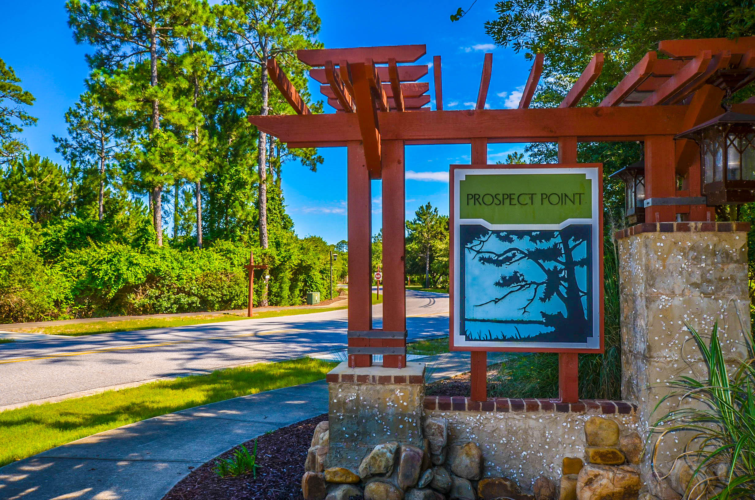WILD HERON LAKESIDE LODGE - Residential