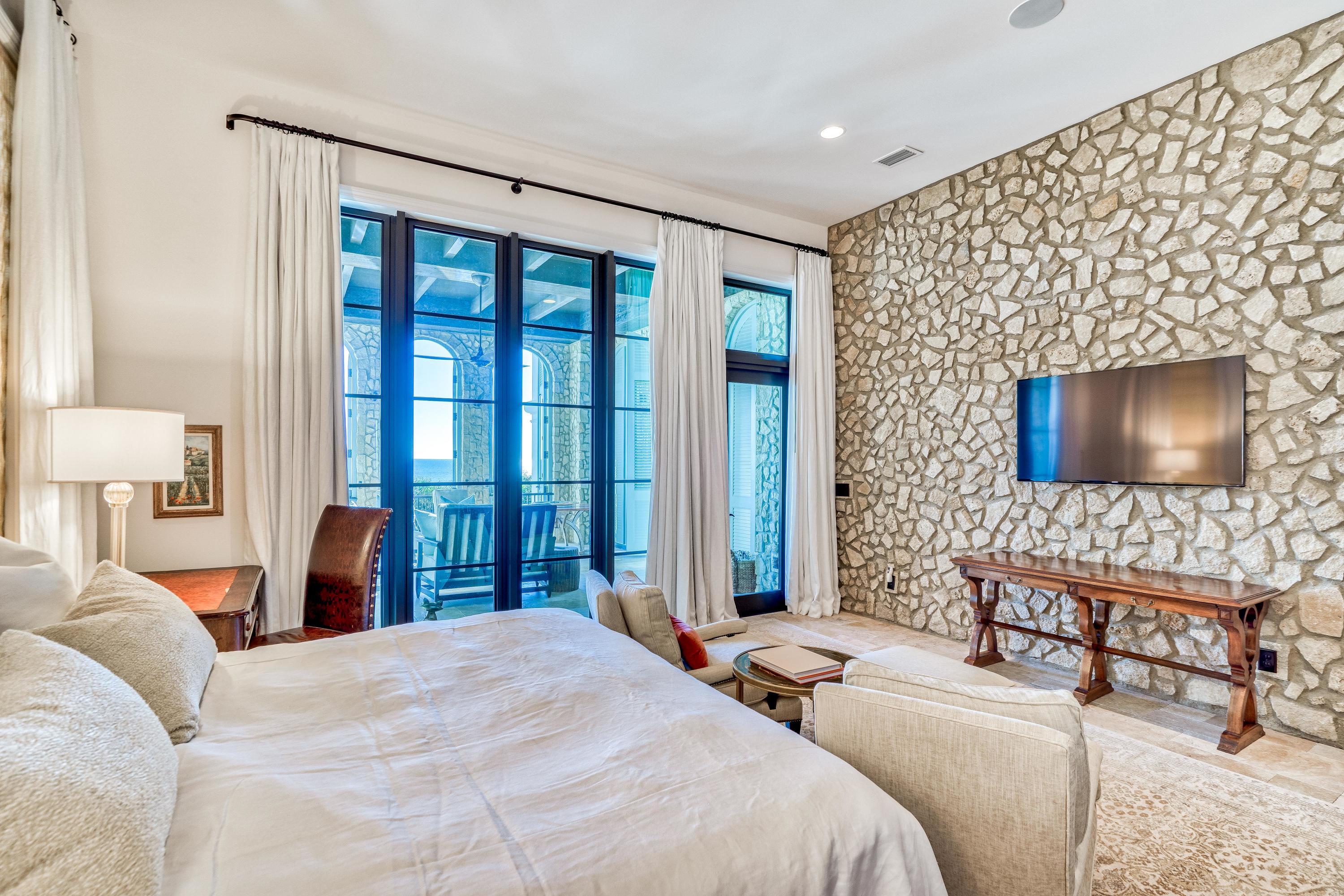 PARADISE BY THE SEA - Residential