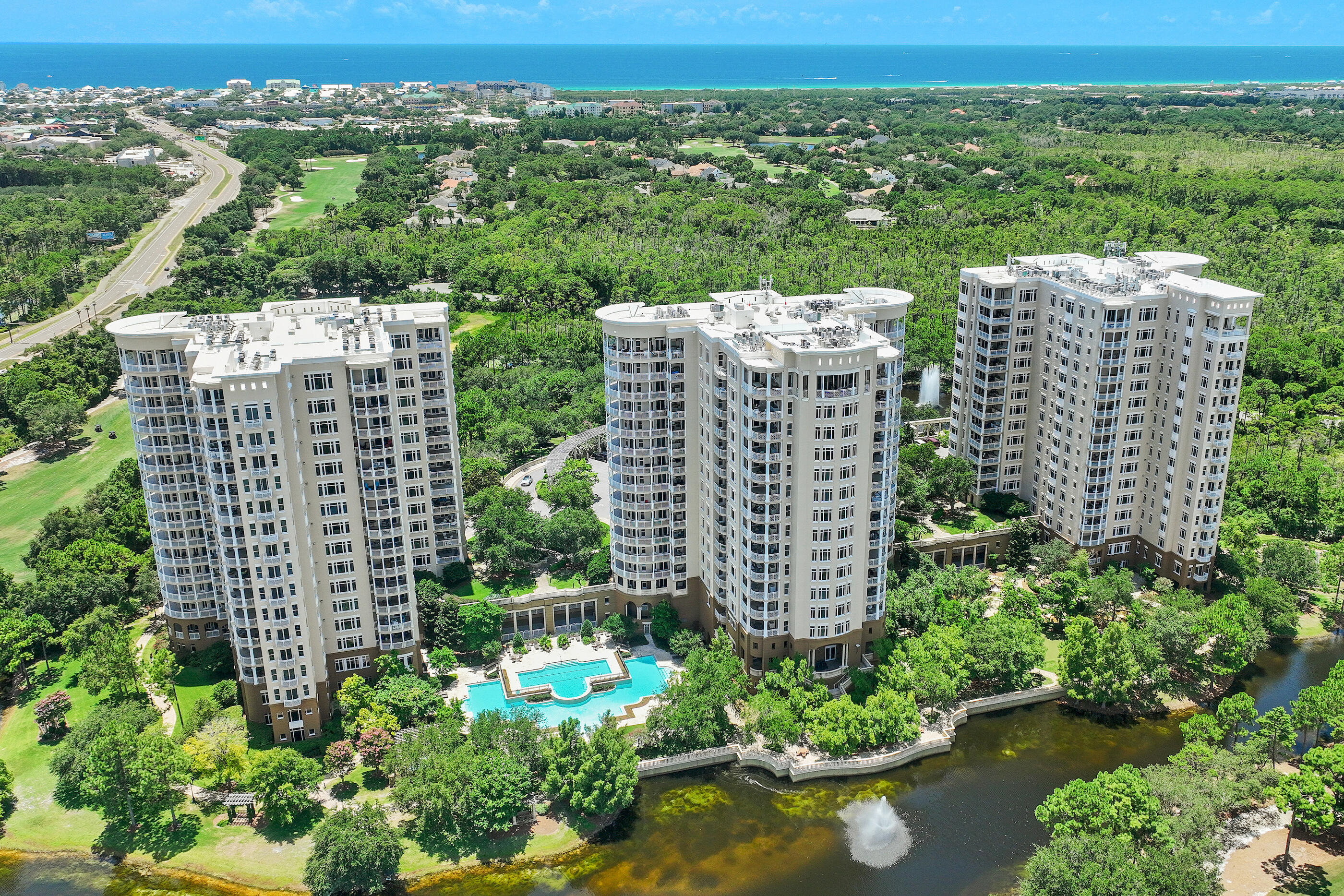 ONE WATER PLACE AT KELLY PLANTATION - Residential