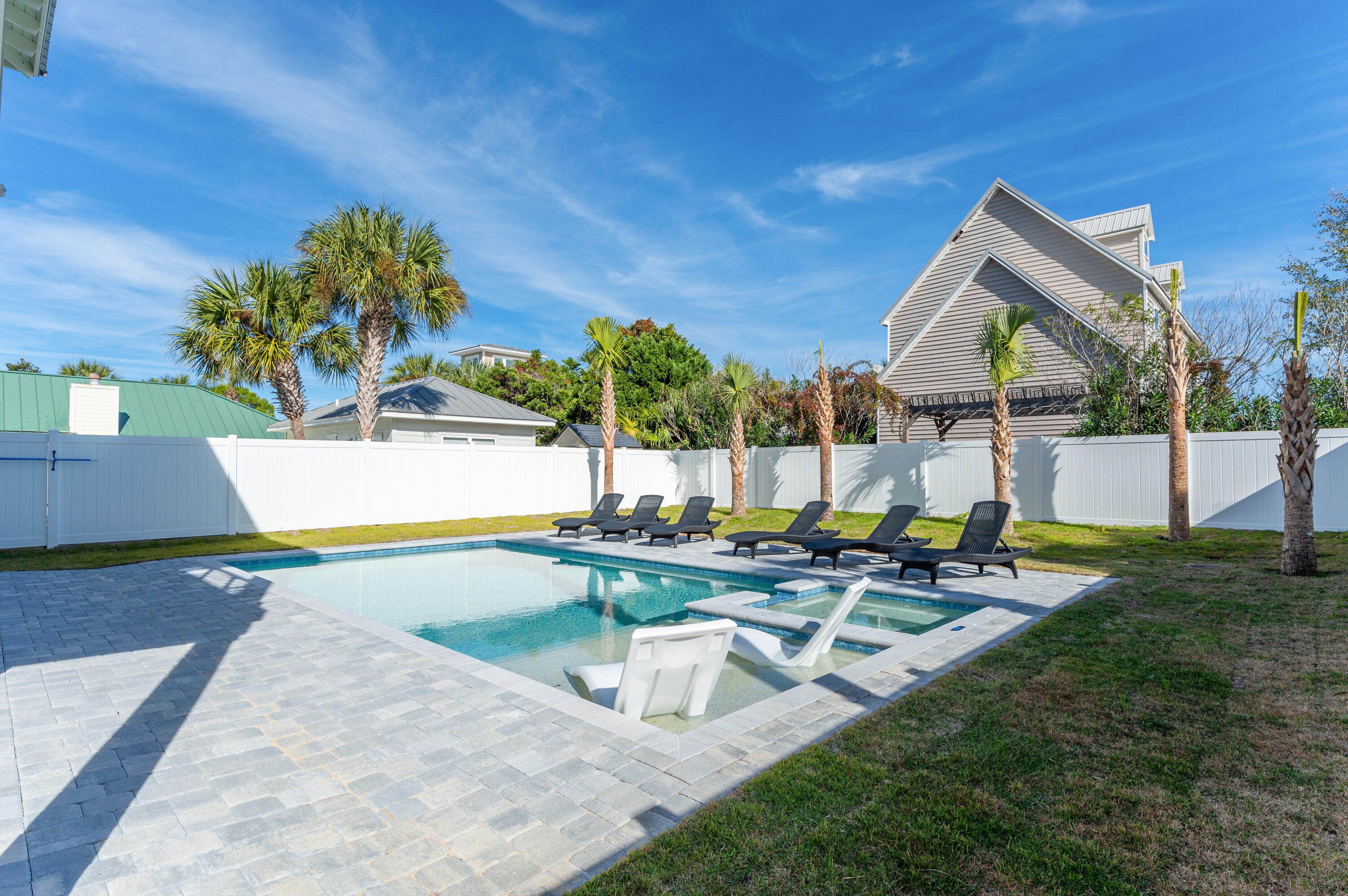 CRYSTAL BEACH - Residential