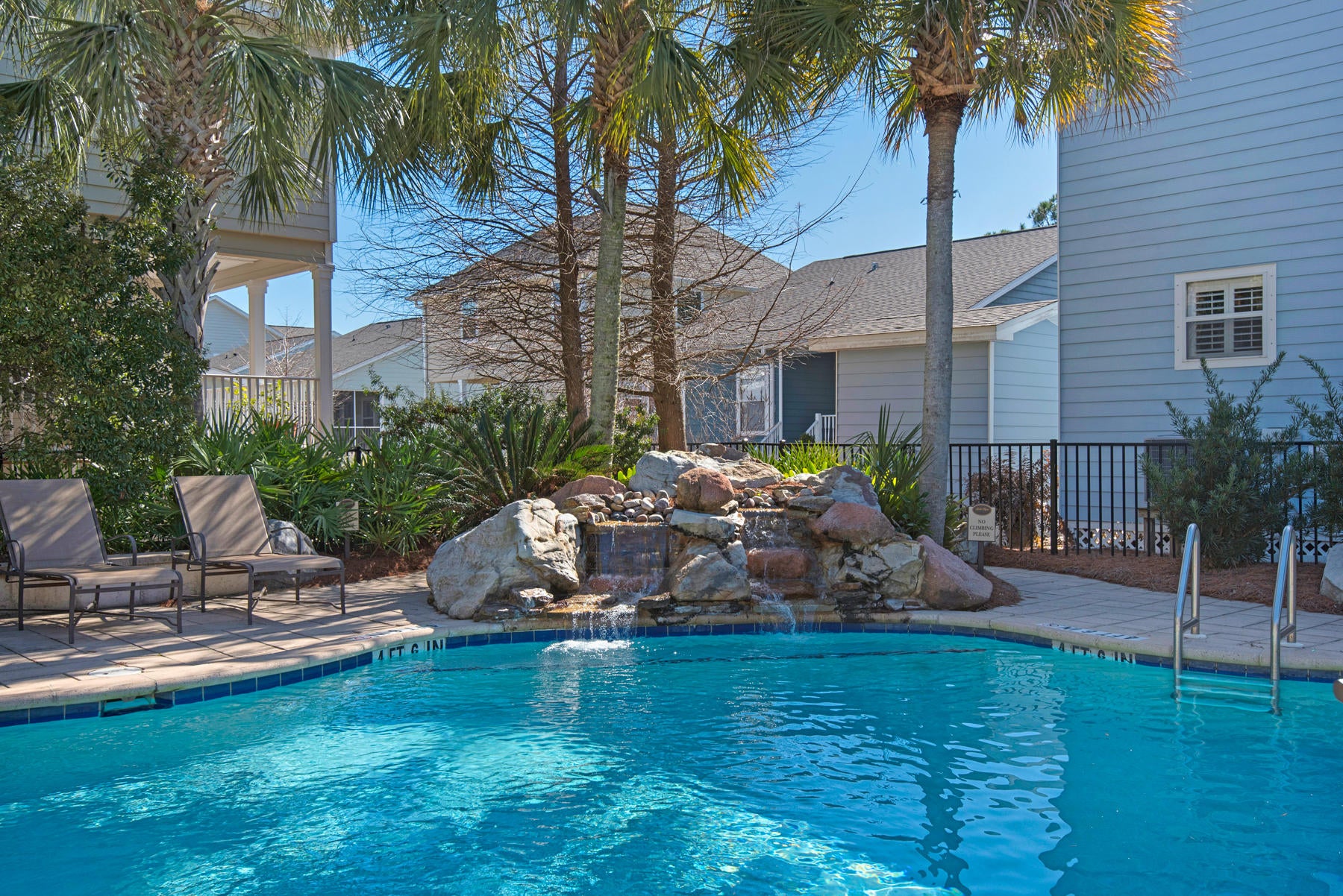 SANTA ROSA GOLF VILLAS - Residential