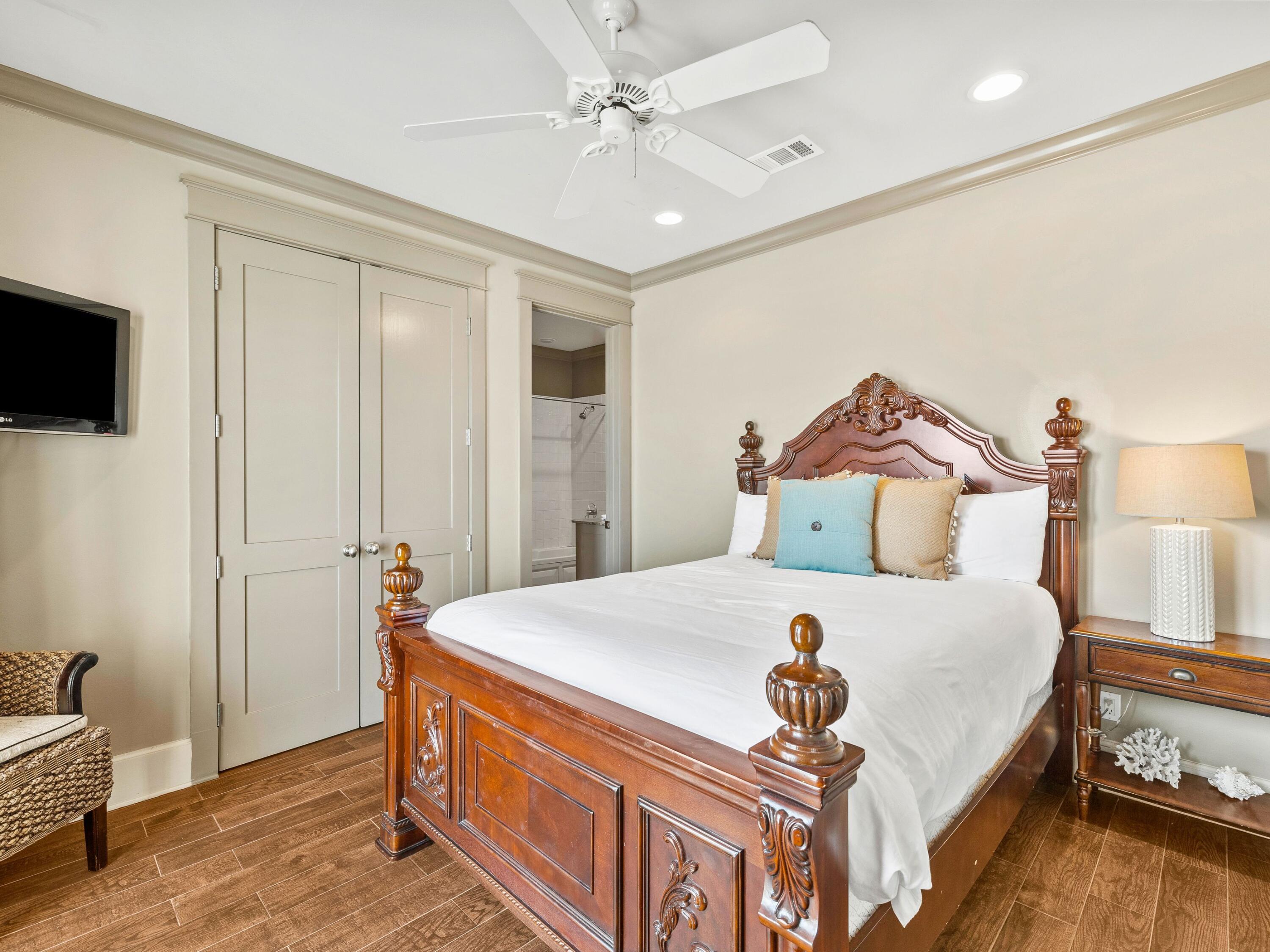 AVALON BEACH ESTATES - Residential